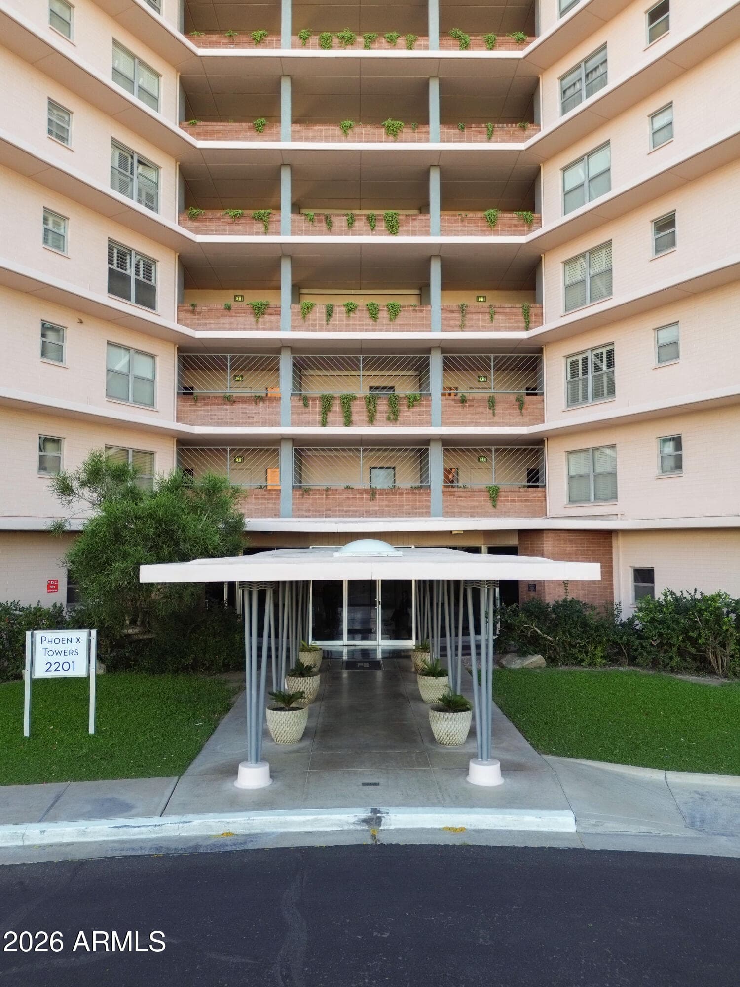 2201 N Central Ave 9D — photo 2