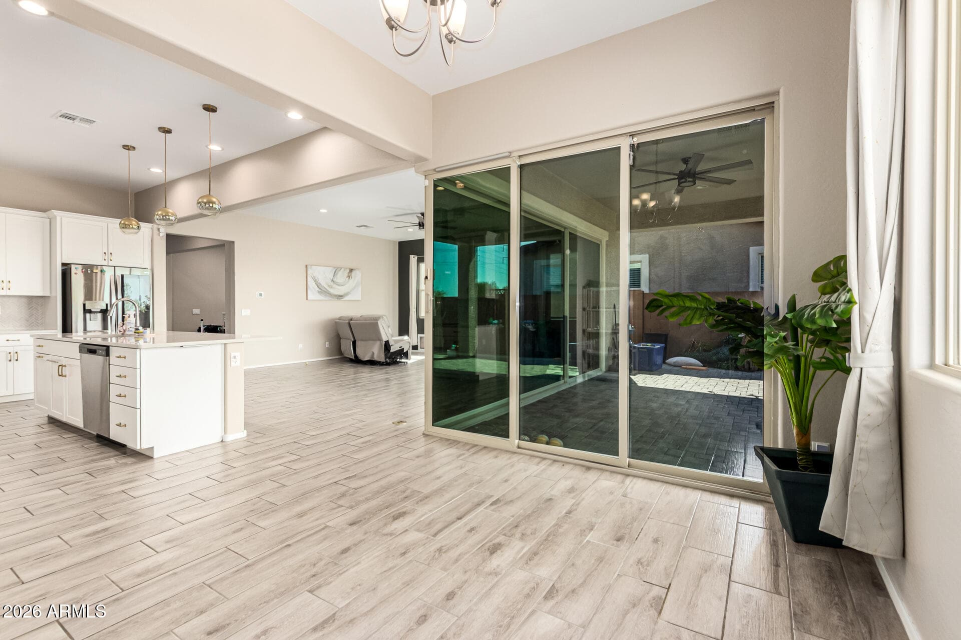 7528 W Warner St — photo 2