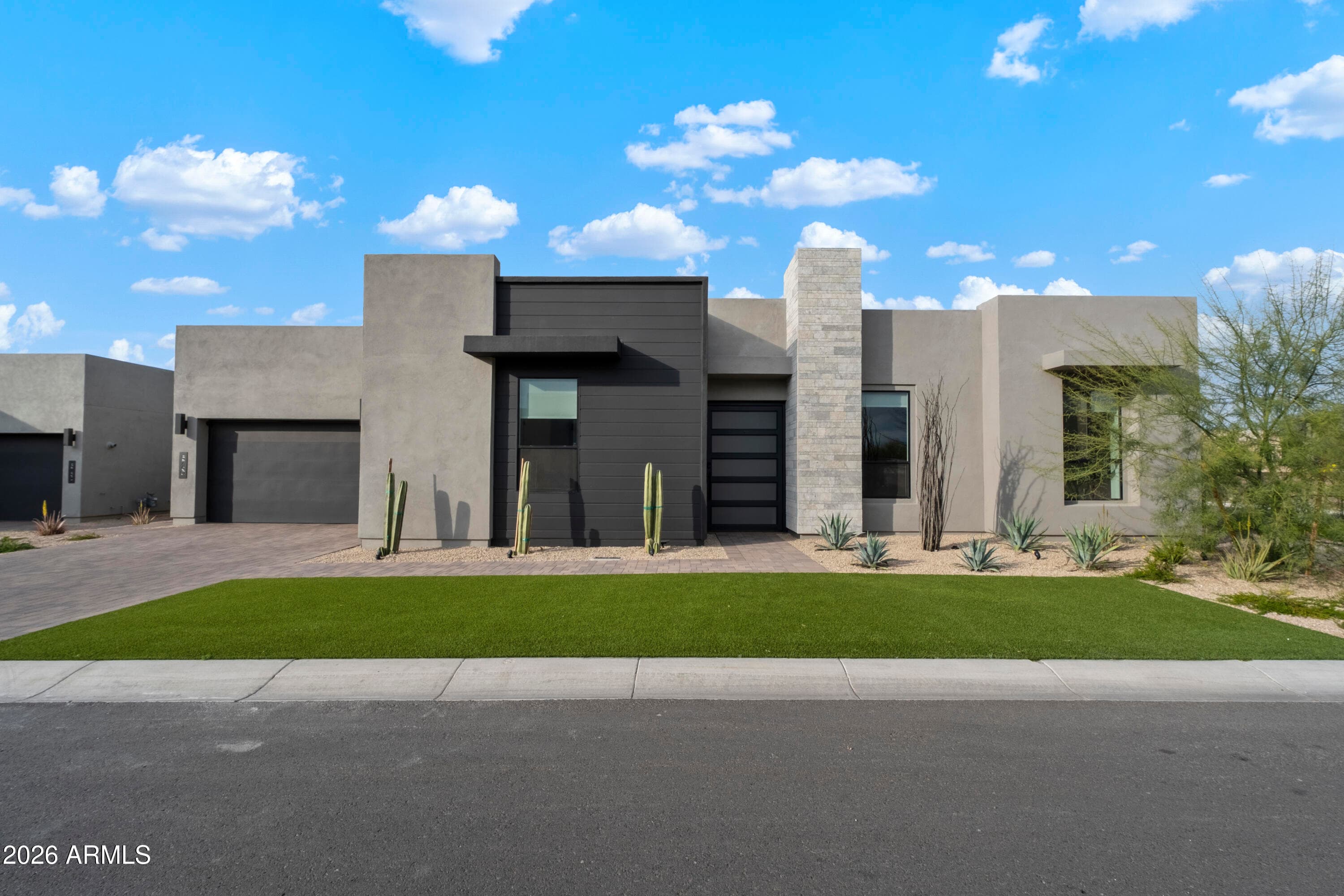 5760 E Lowden Rd — photo 1