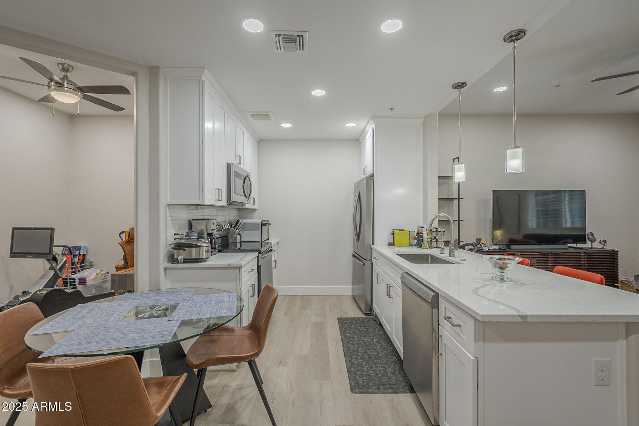 2038 E RIVER RD - Photo 3