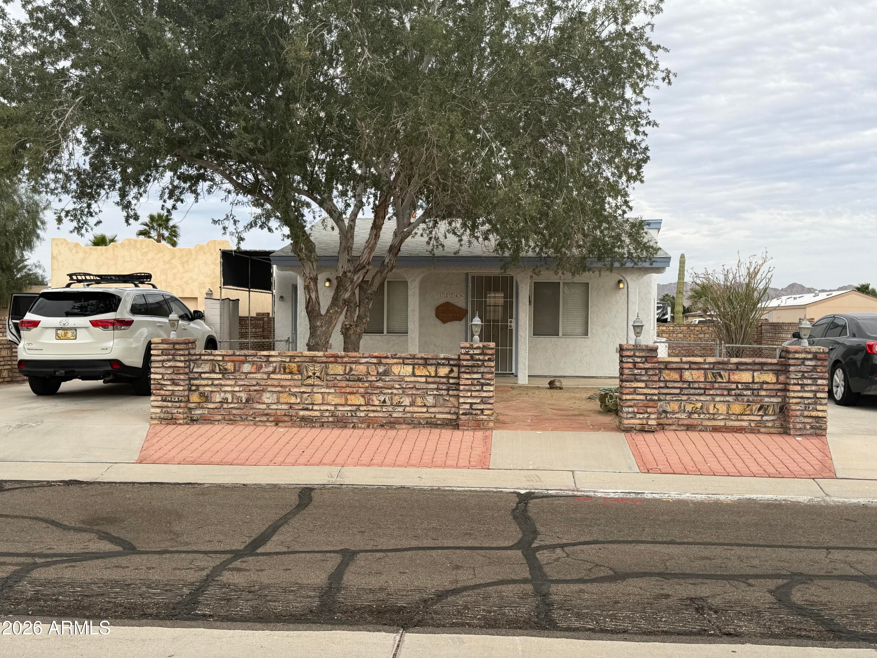 13746 E 49TH ST - Photo 3