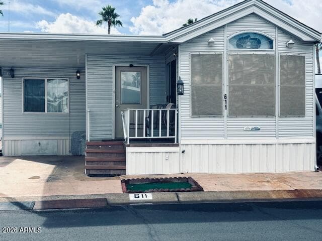 611 Ironstone Dr — photo 1
