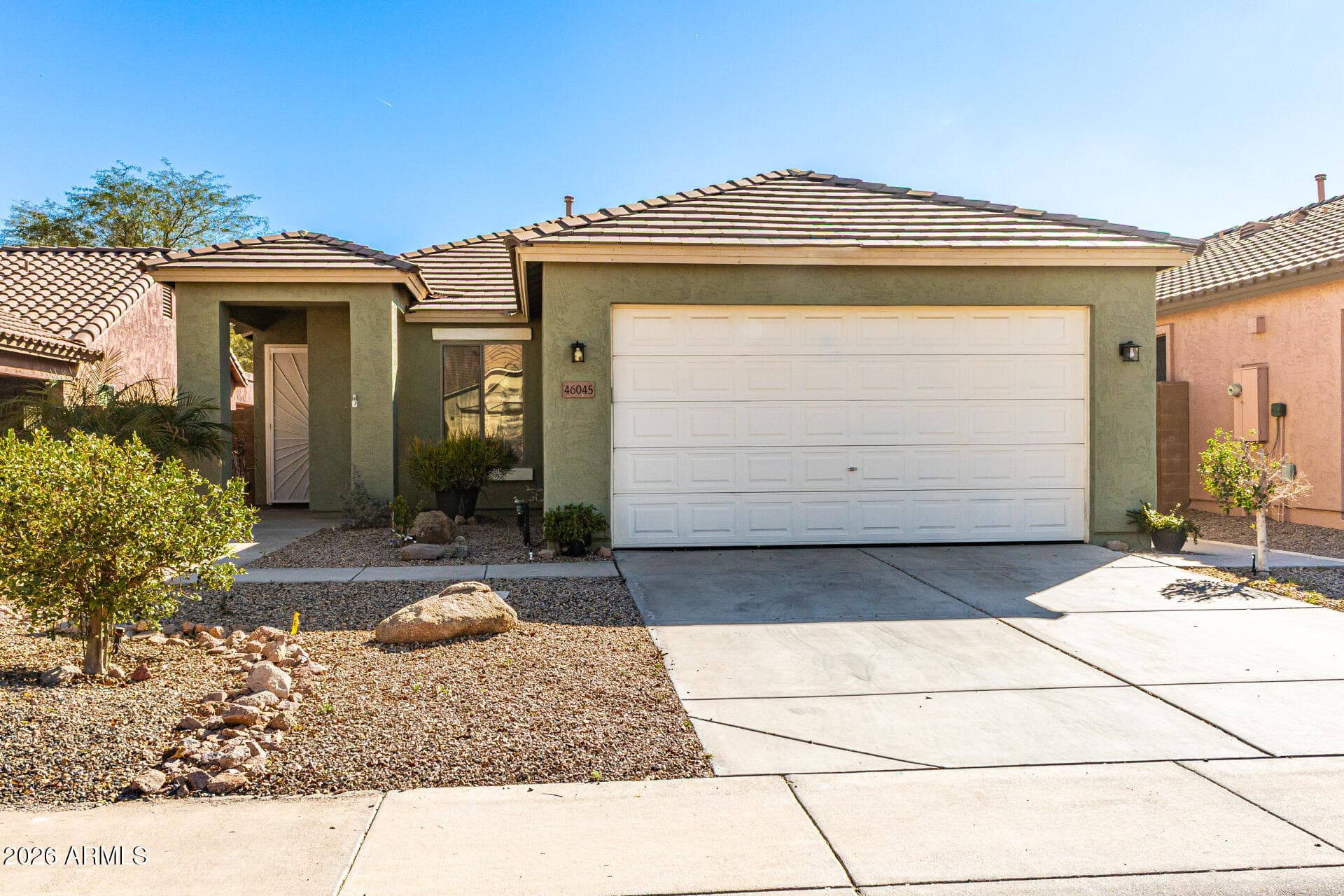 46045 W Barbara Ln — photo 2