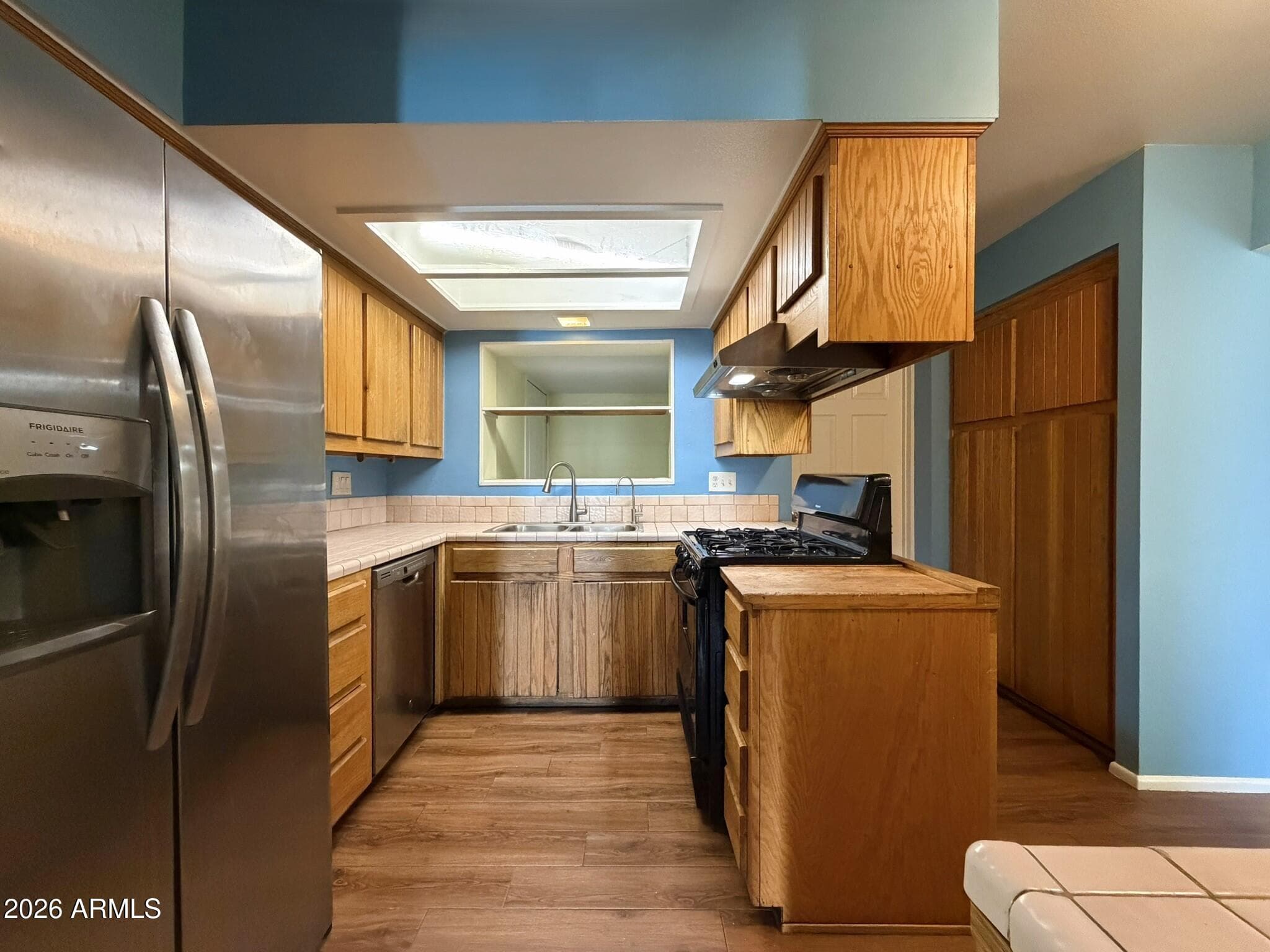 4640 W Cavalier Dr — photo 2