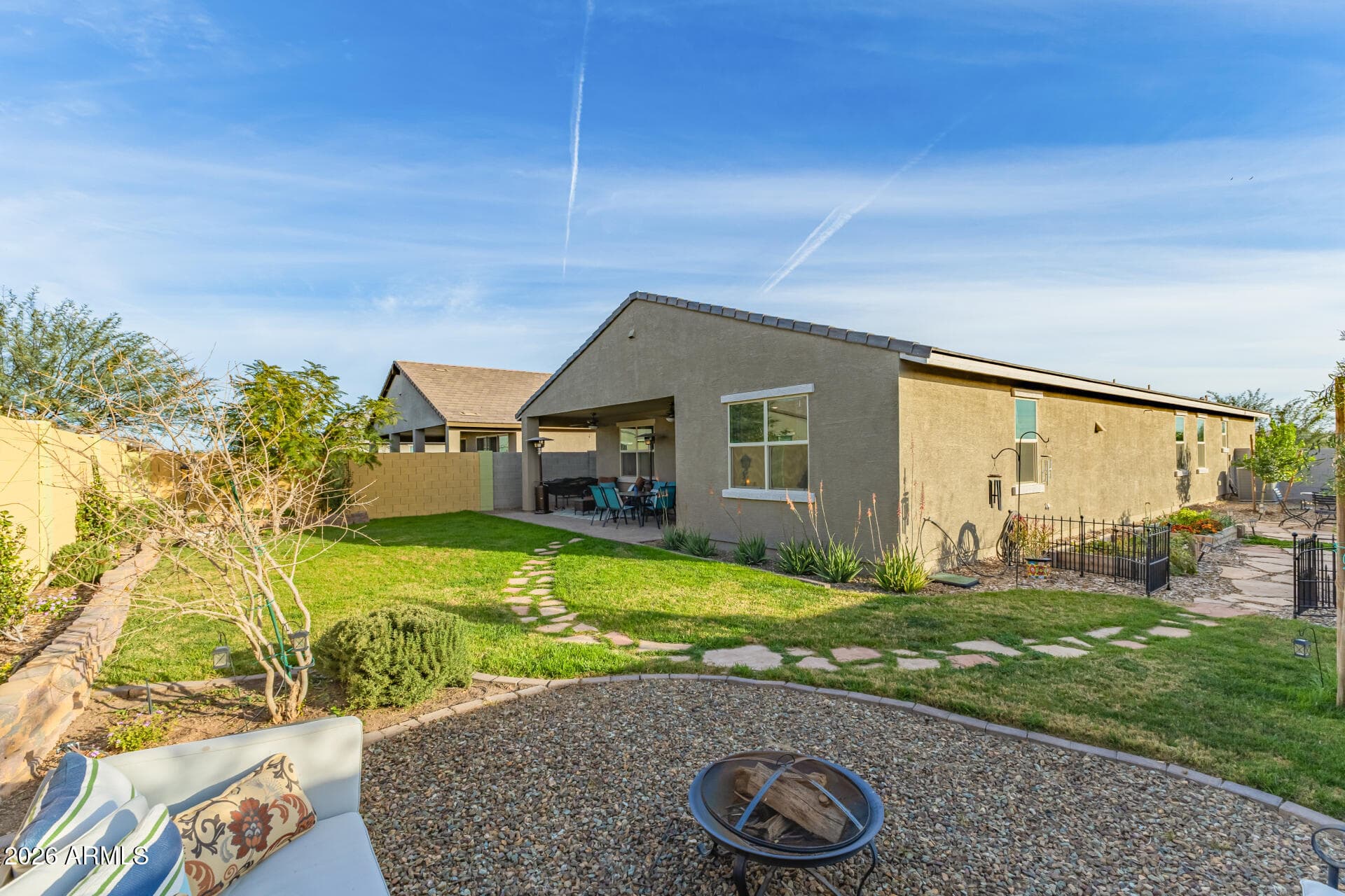 3214 E Jasmine Way — photo 2