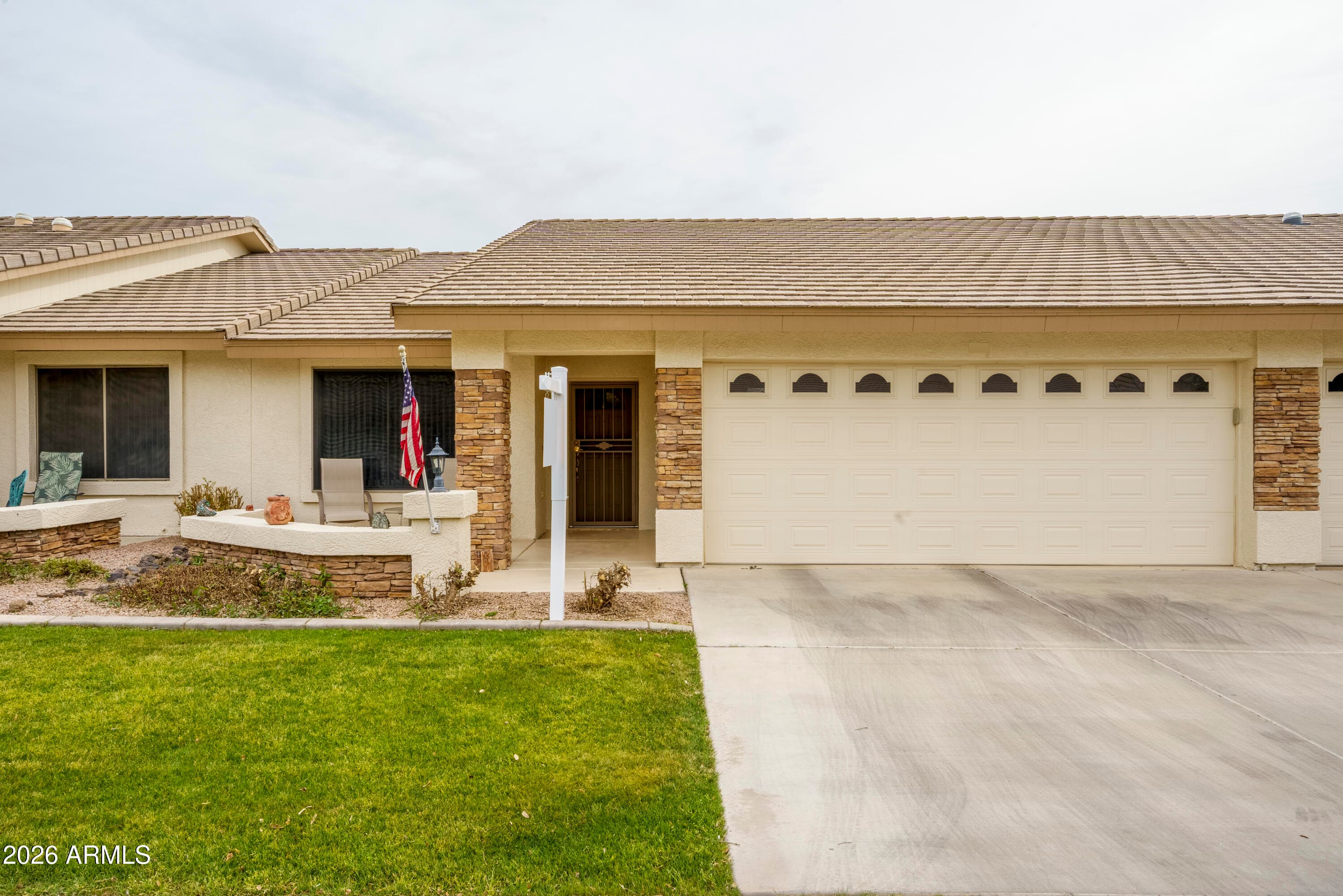 11250 E KILAREA AVE - Photo 2