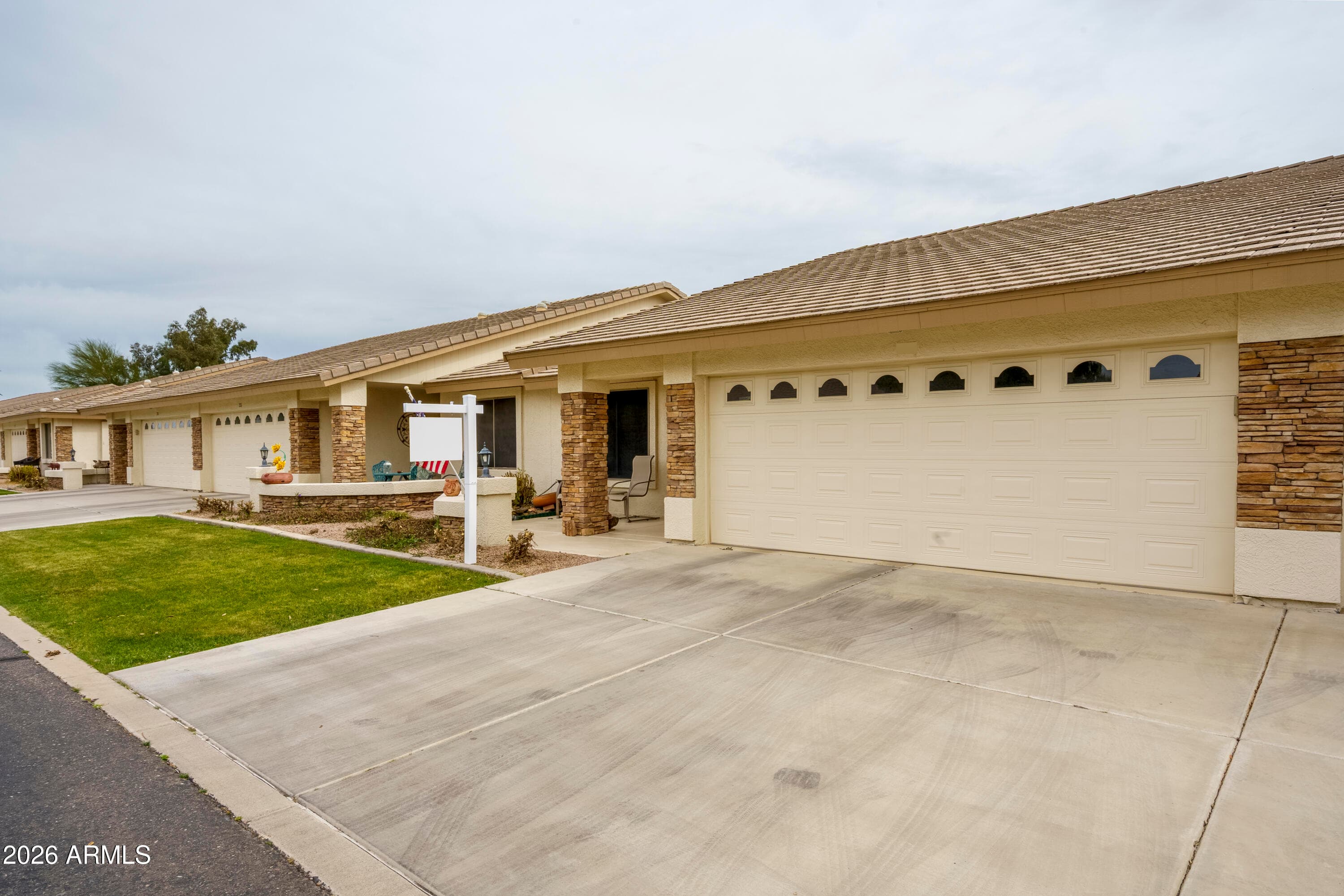 11250 E KILAREA AVE - Photo 1