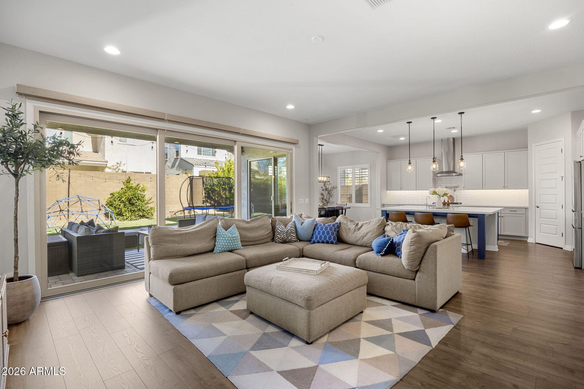 3510 E Adobe Dr — photo 2