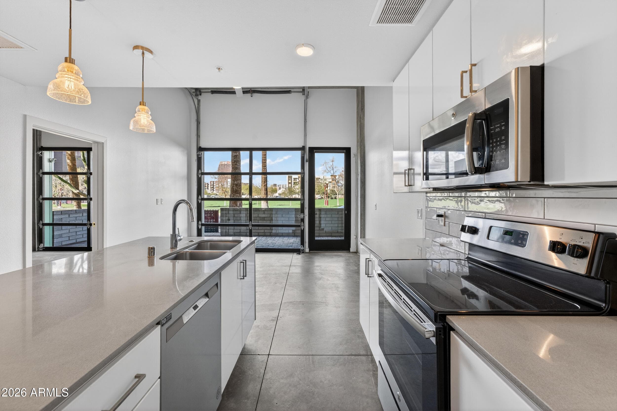 1130 N 2ND ST - Photo 3