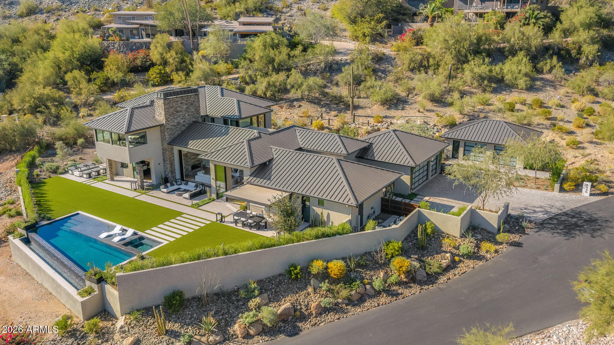 7540 N Lakeside Ln — photo 1