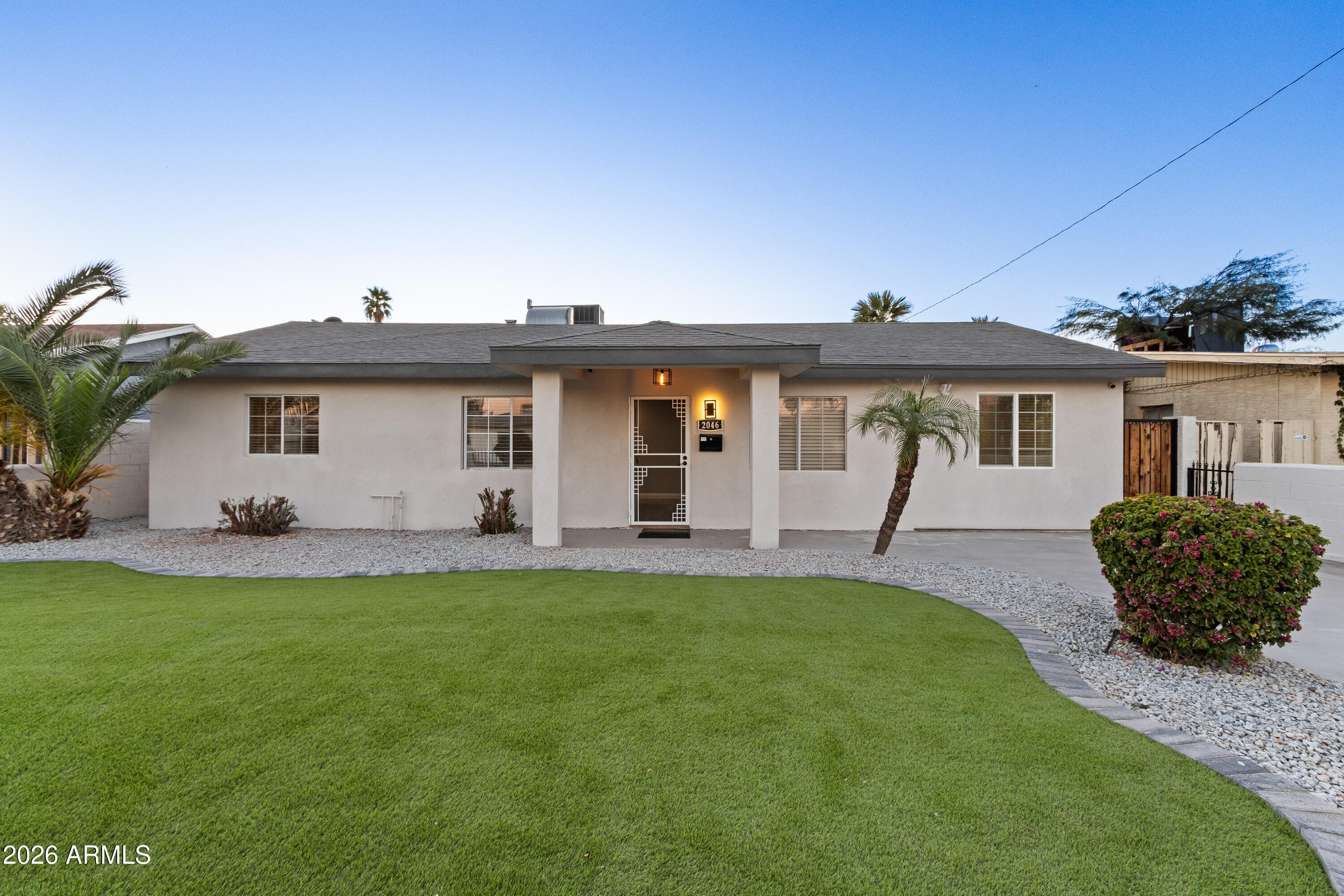 2046 N 27th Pl — photo 2