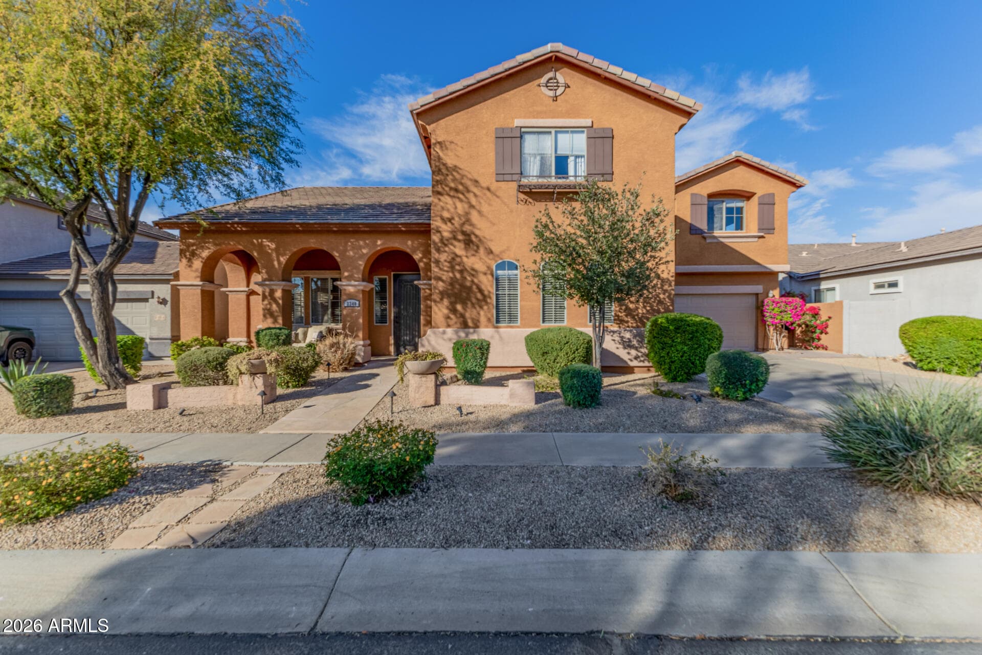 2340 W Bramble Berry Ln — photo 2