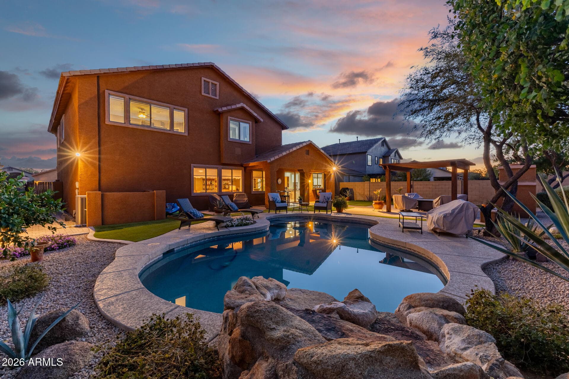 2340 W Bramble Berry Ln — photo 1