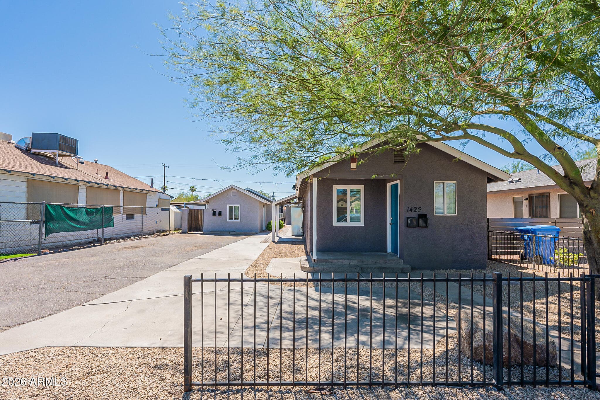 1425 E Roosevelt St — photo 1