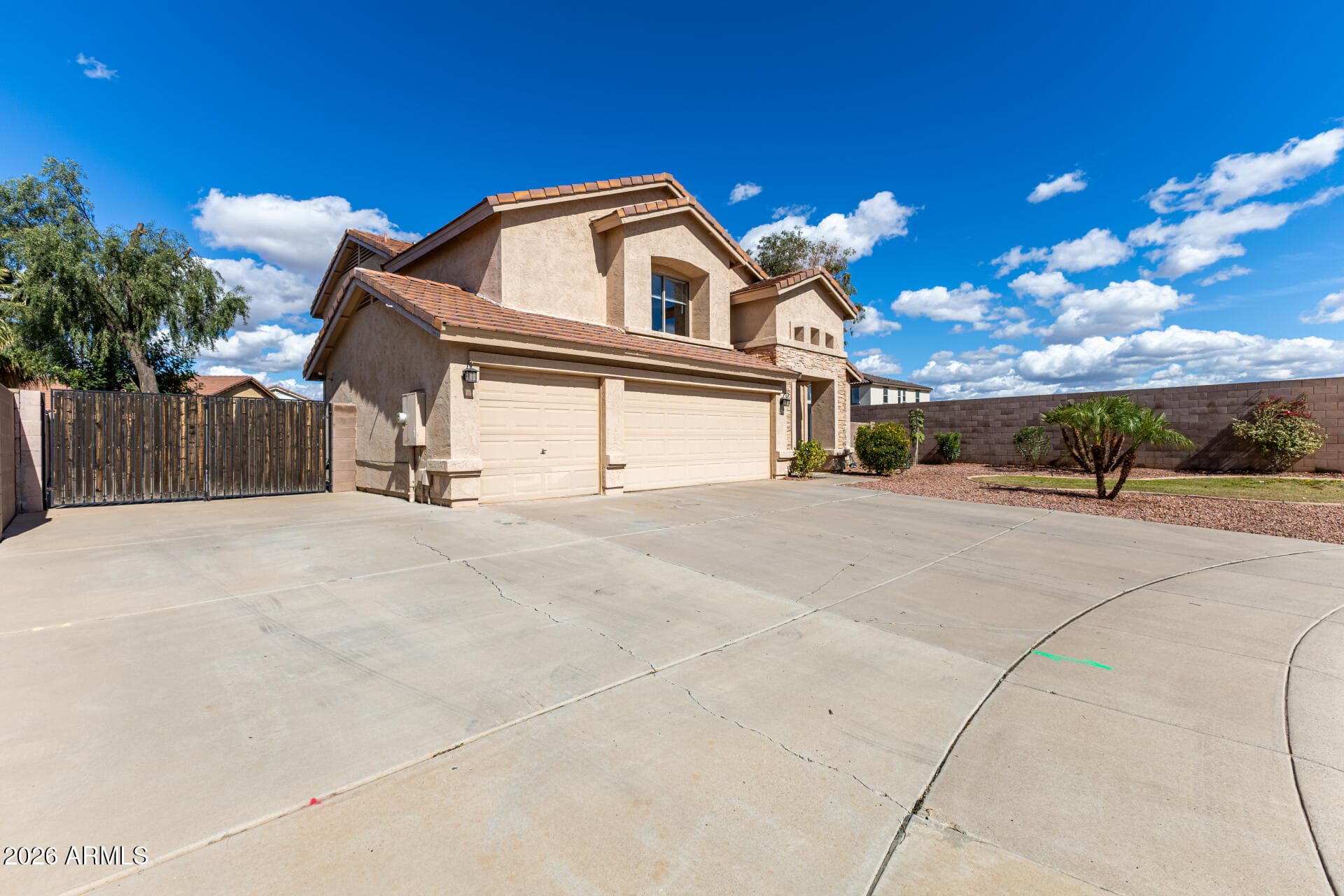 10352 W Primrose Dr — photo 1