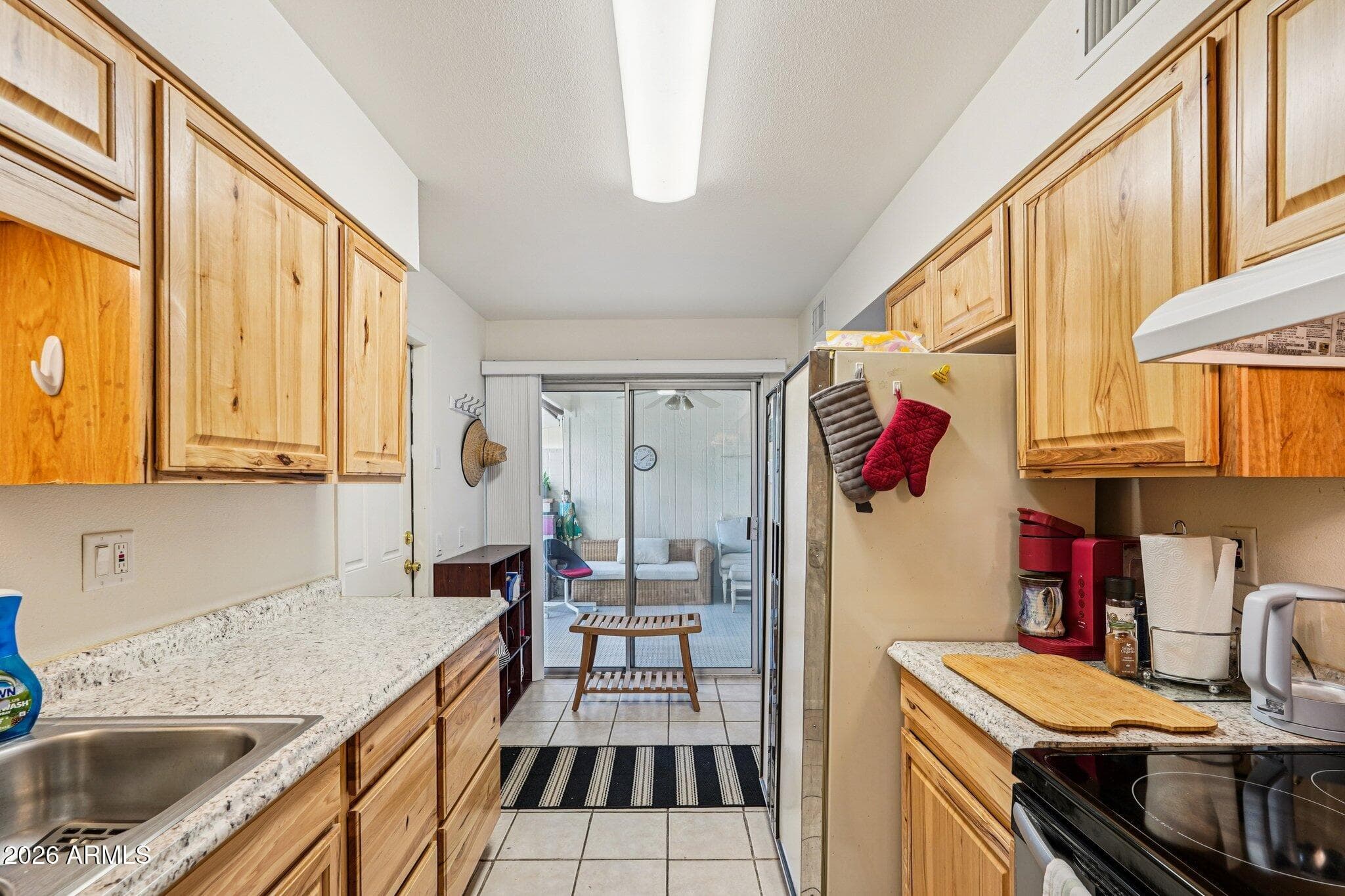 10529 W Wheatridge Dr — photo 2
