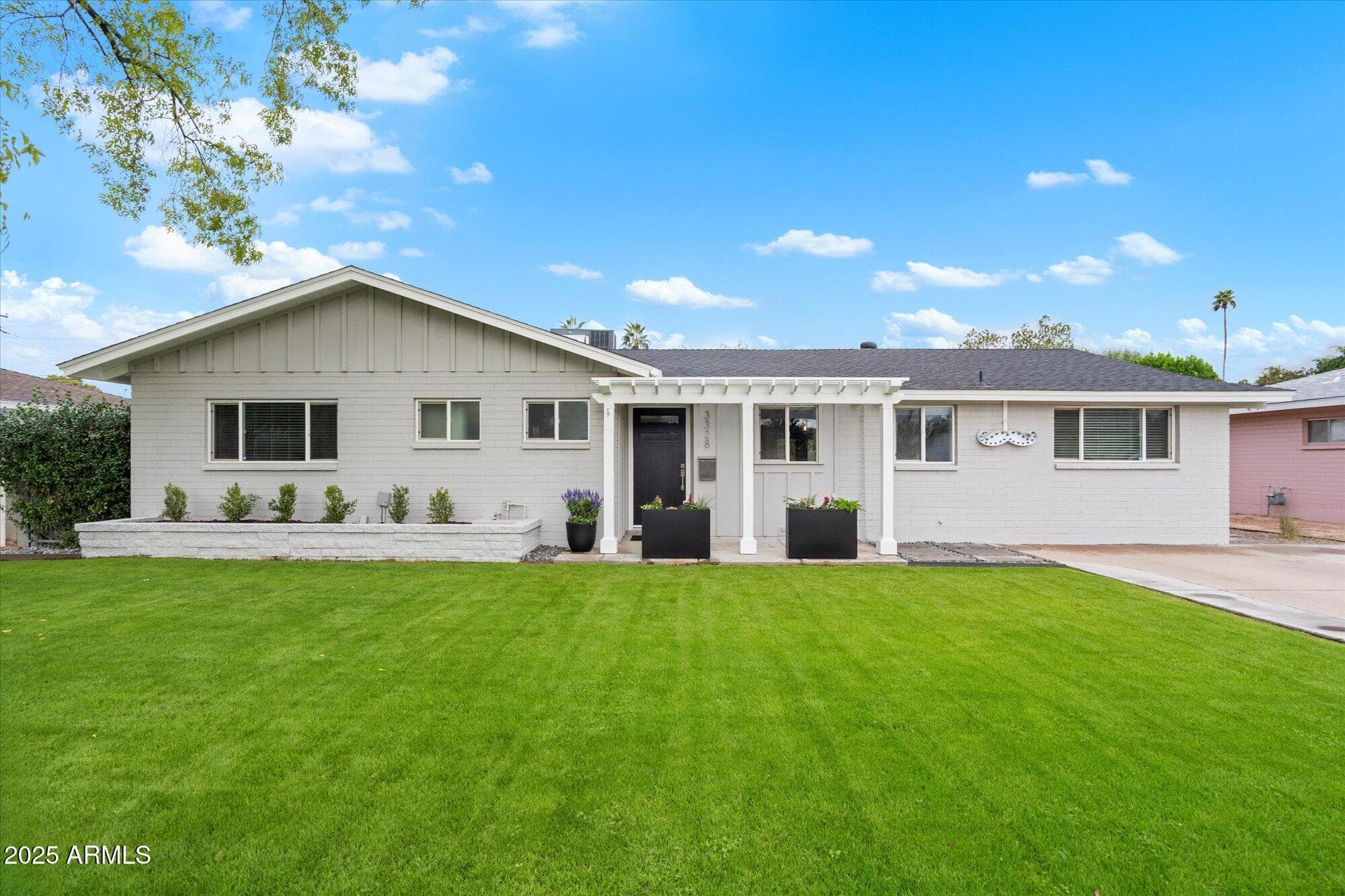 3328 E Turney Ave — photo 1