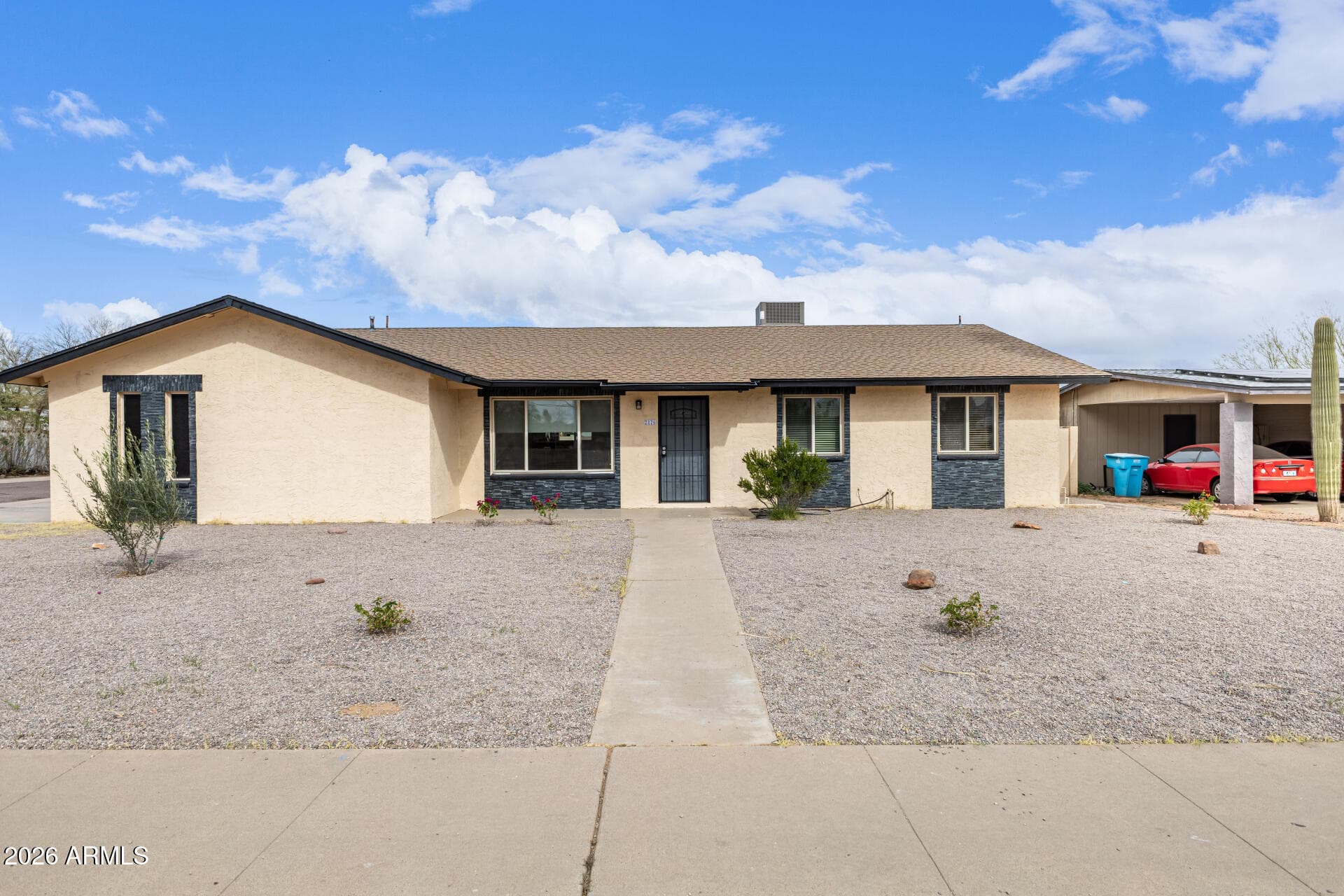 2826 E Cactus Rd — photo 1