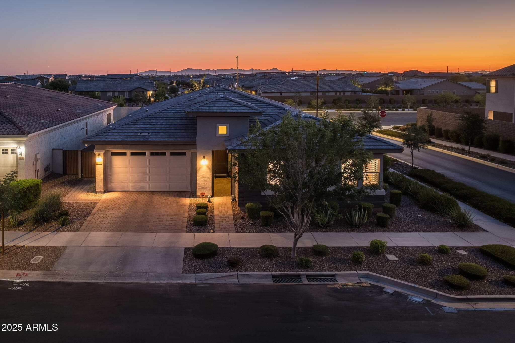 4444 S Flare -- — photo 2