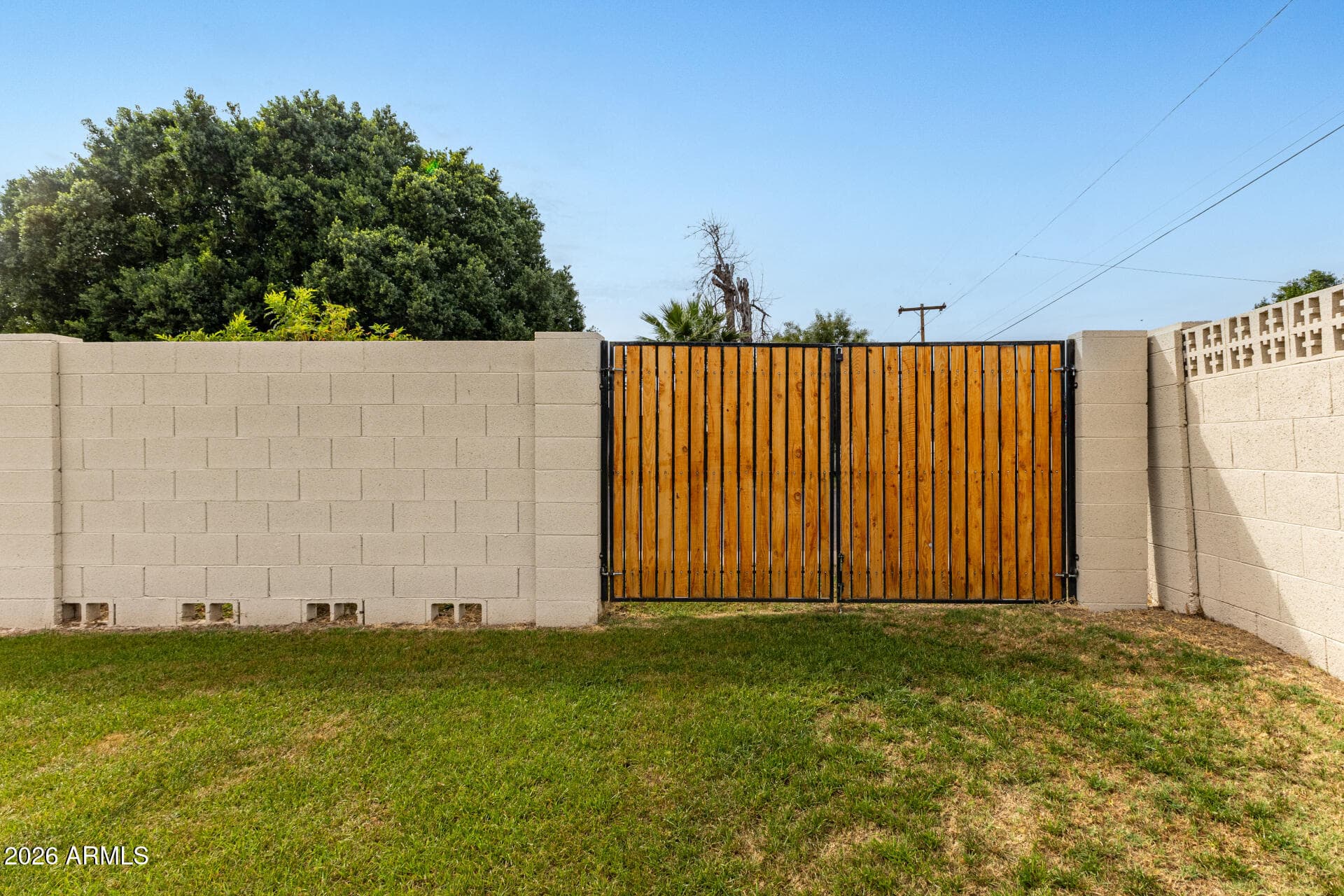 5624 W Morten Ave — photo 29