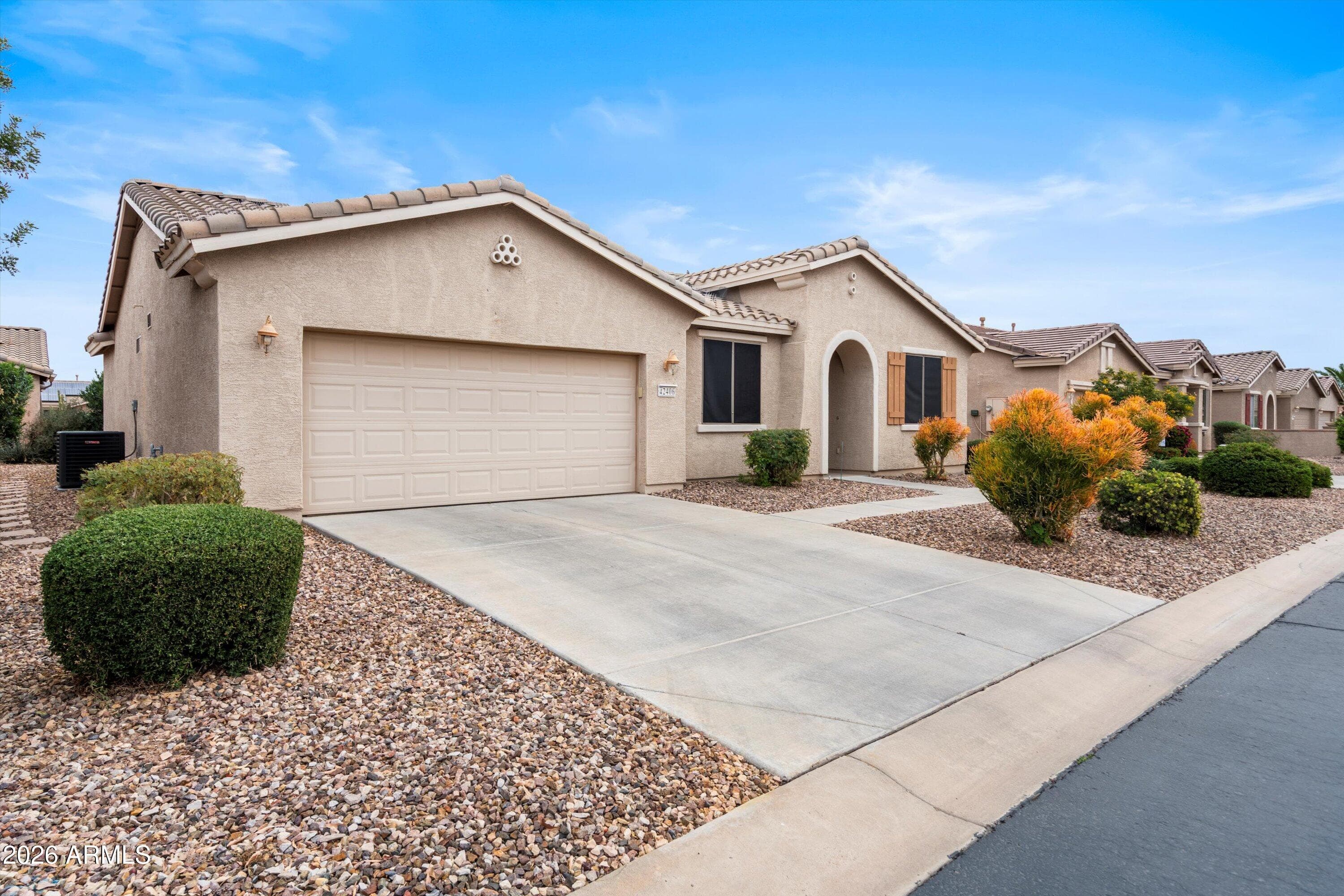 42406 W FALLING STAR DR - Photo 2