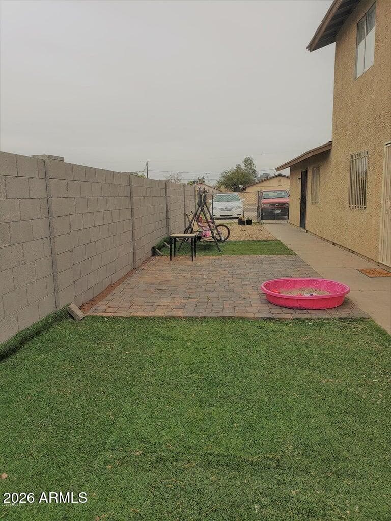 2831 E Mobile Ln — photo 2