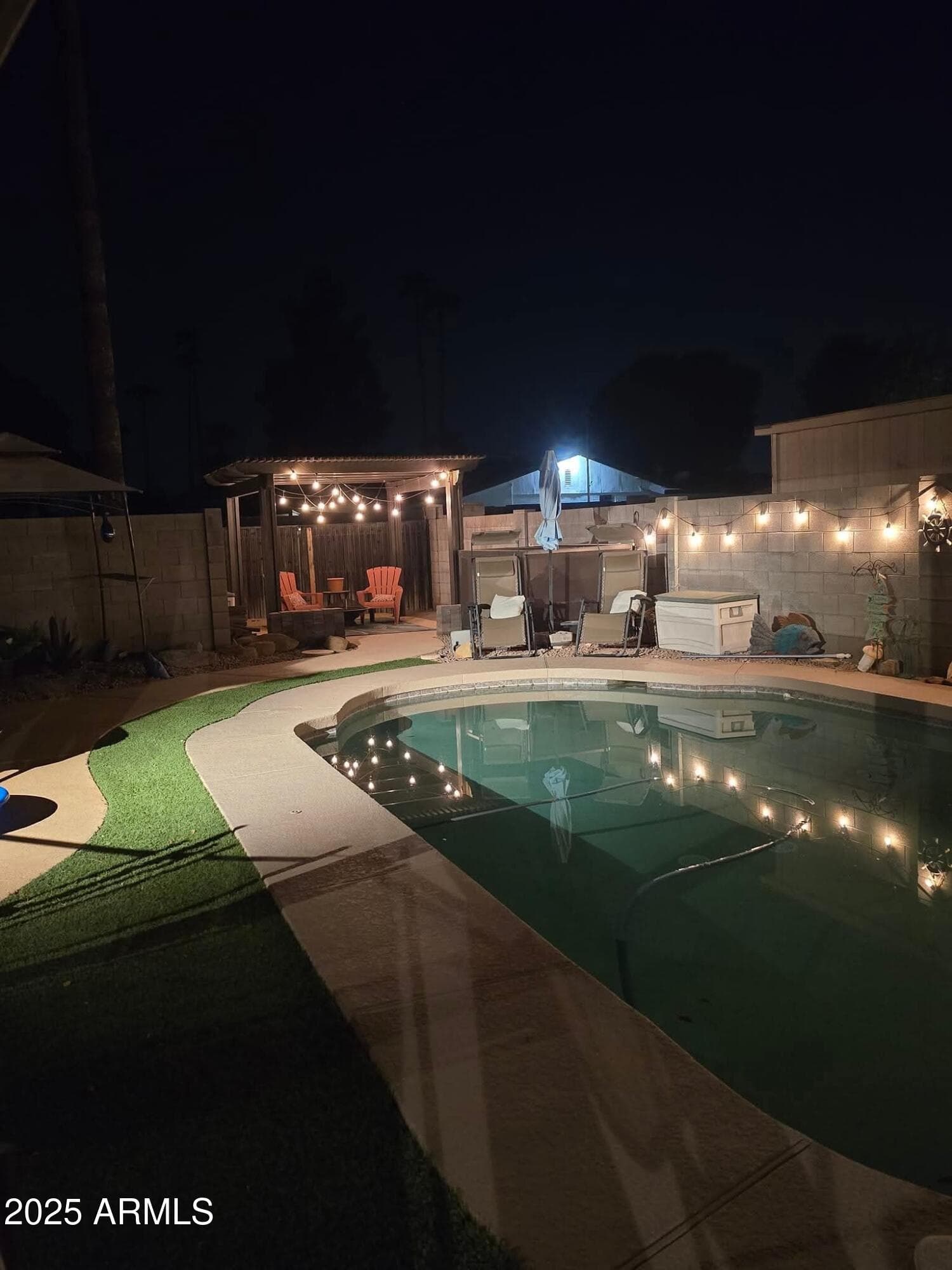 4804 S Elm St — photo 2