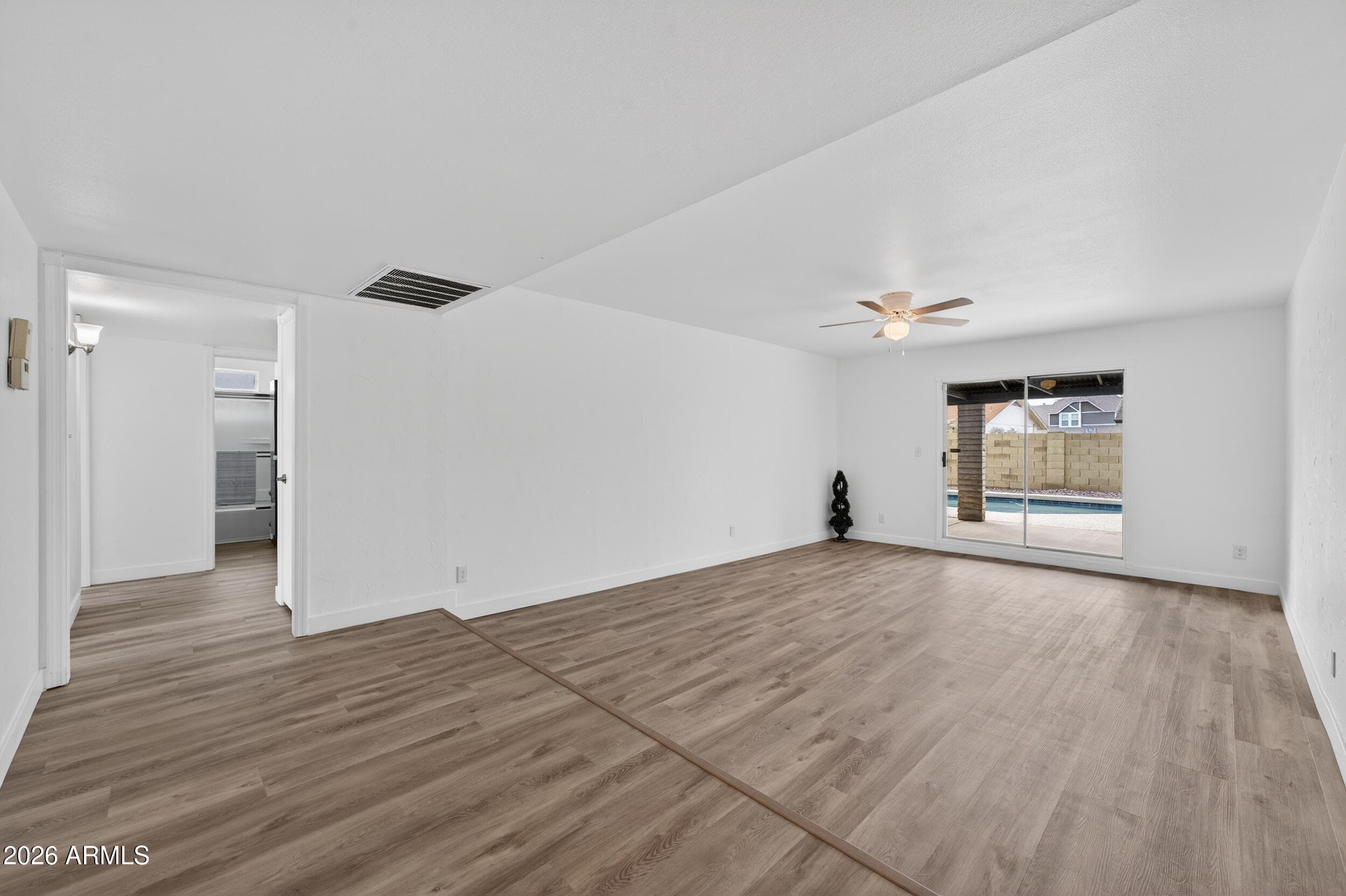 1103 W Mission Dr — photo 2
