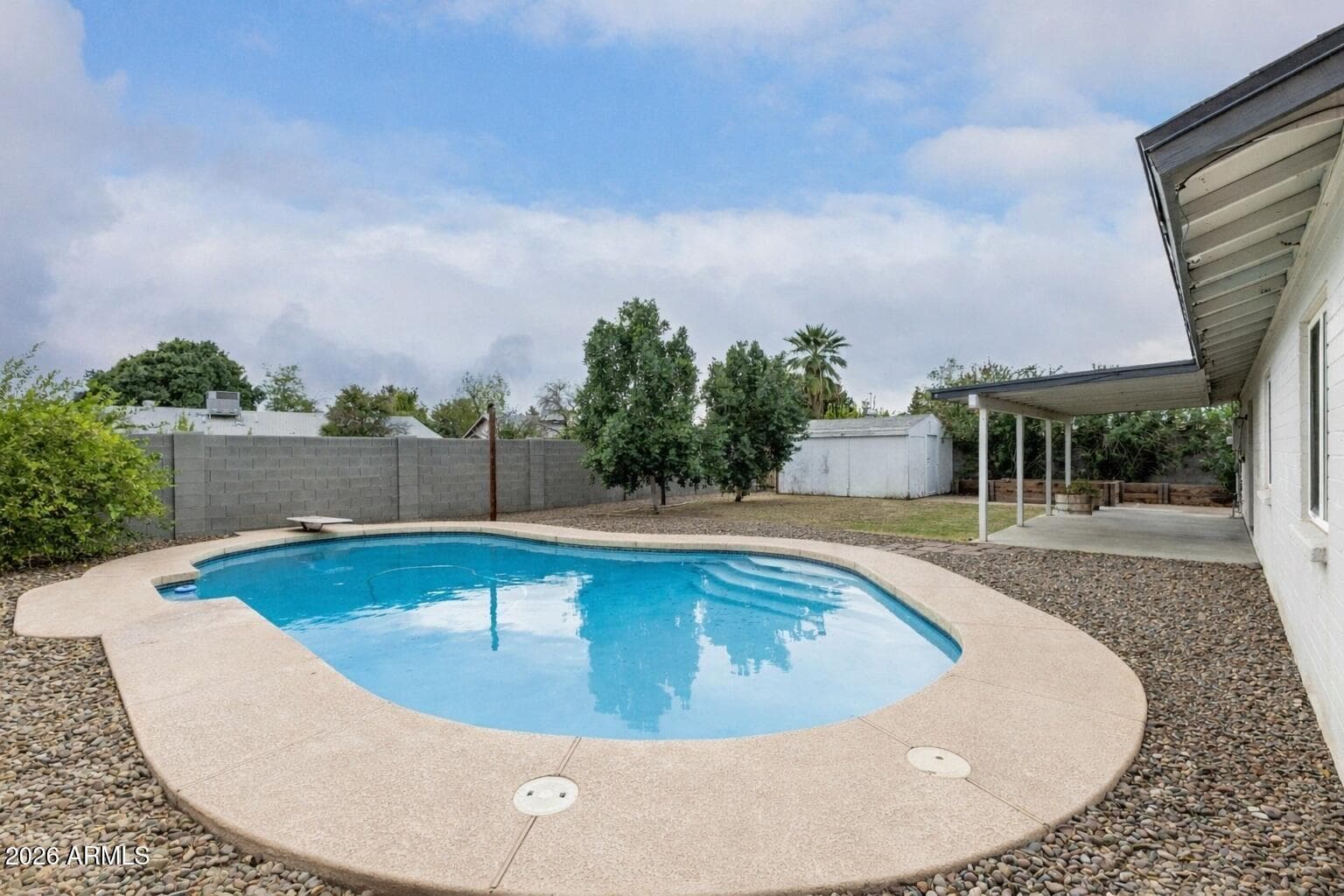 227 E Auburn Dr — photo 2