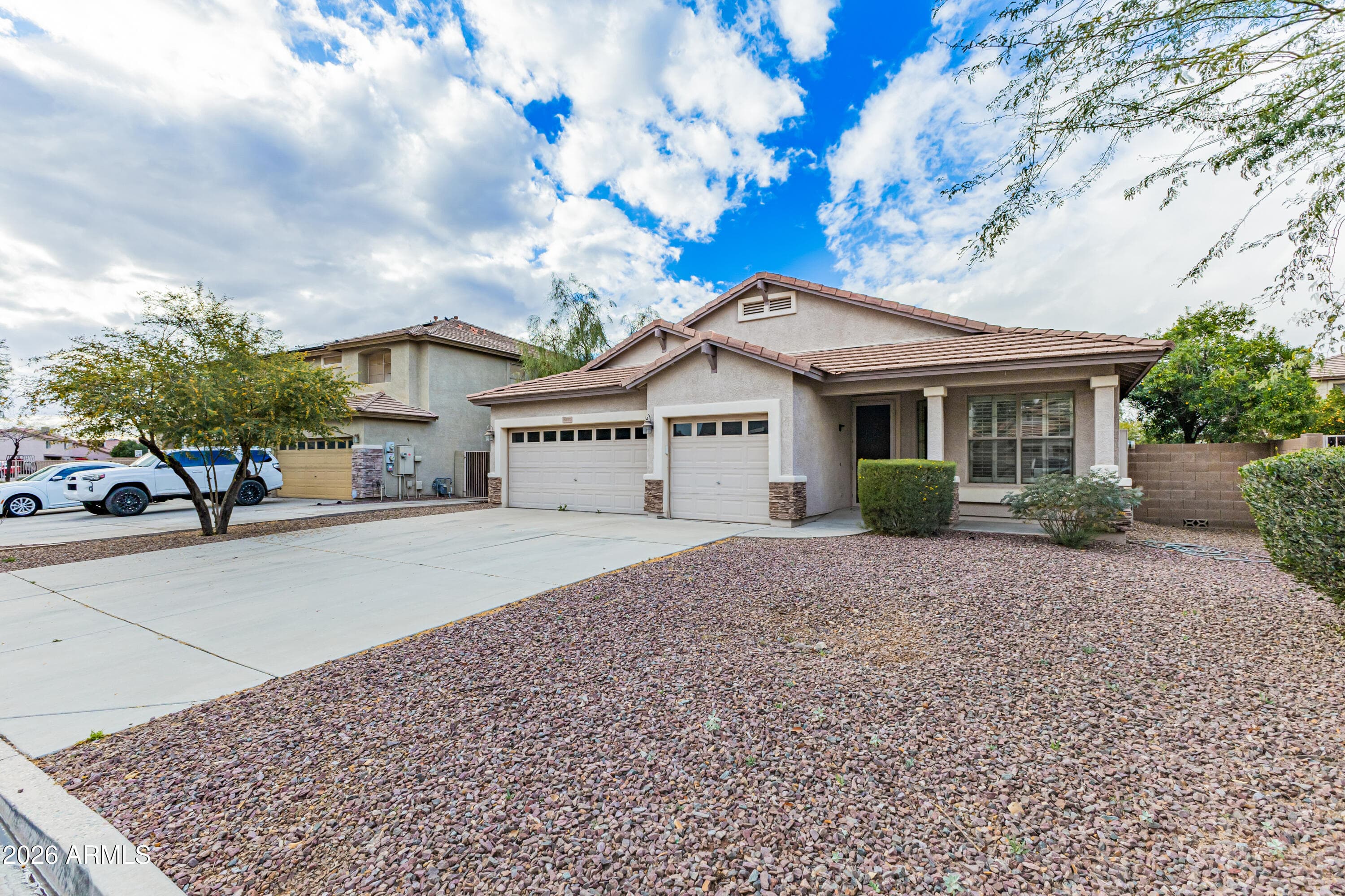 8432 W Palo Verde Ave — photo 2
