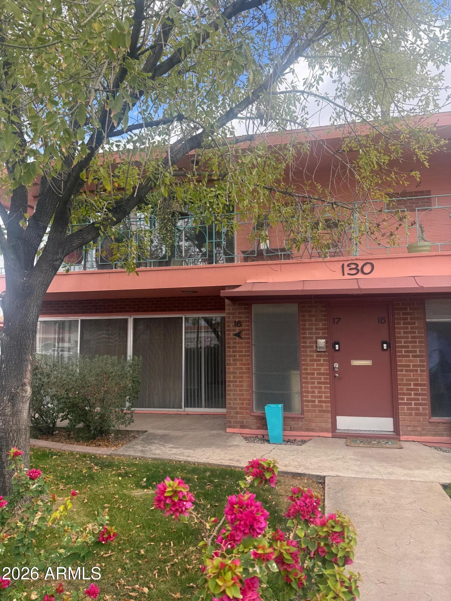 126 E CORONADO RD - Photo 2