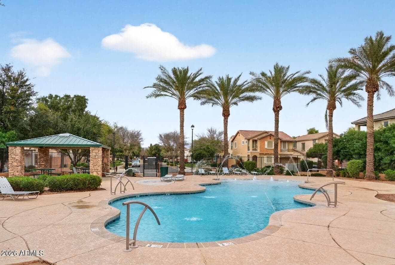 4052 E Milky Way — photo 2