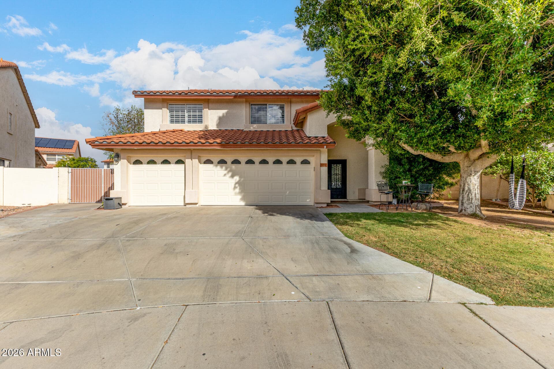 5702 W Windrose Dr — photo 2