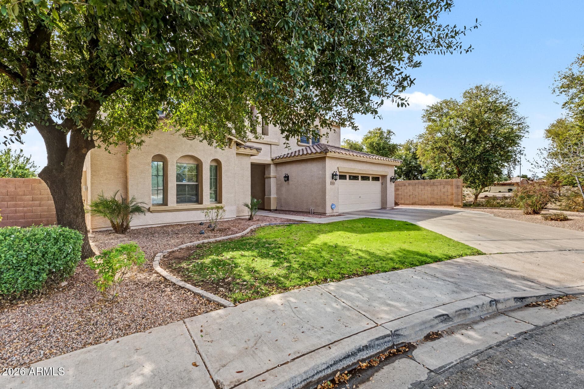 4067 E County Down Dr — photo 2