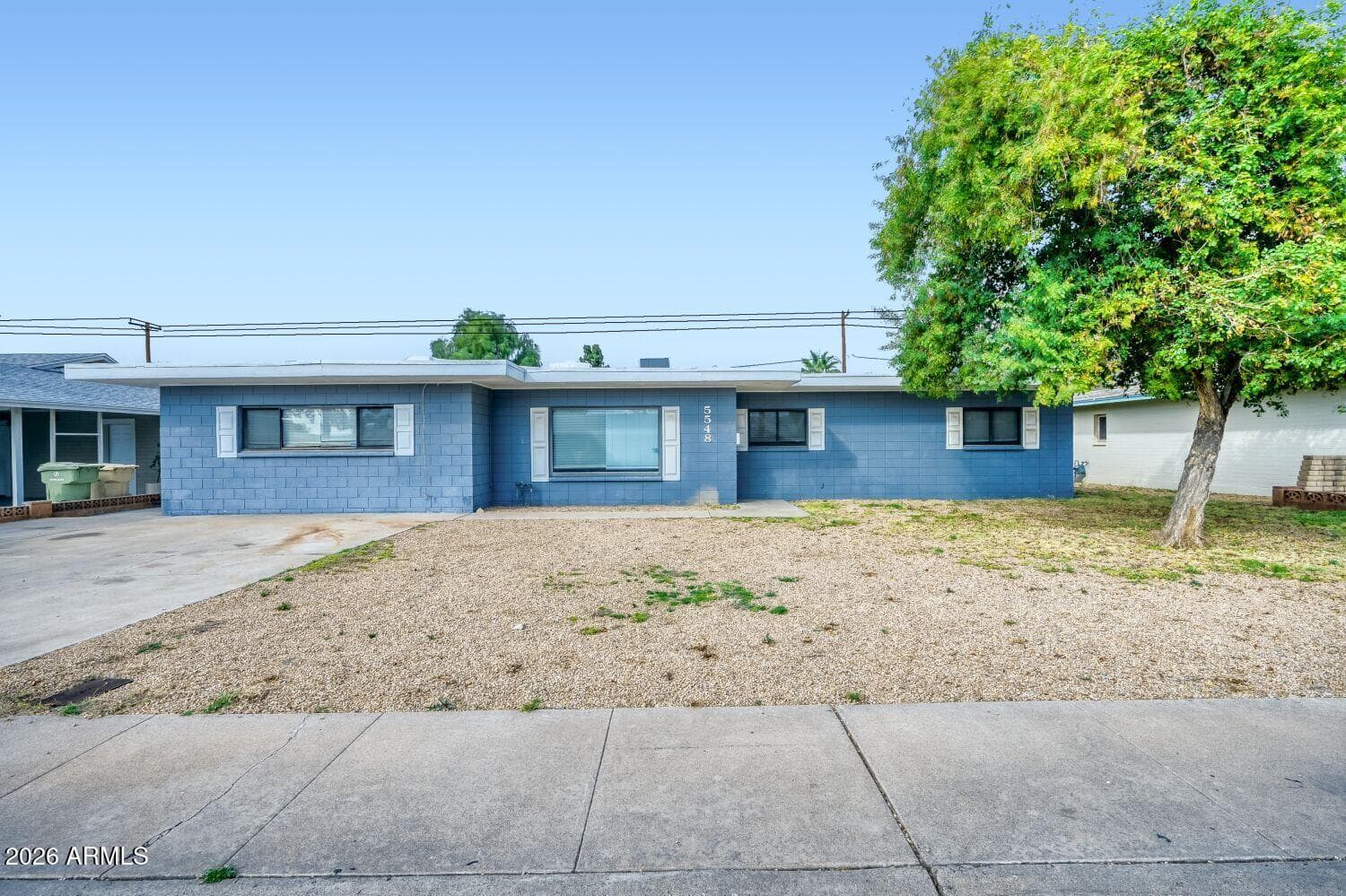 5548 W Belmont Ave — photo 2