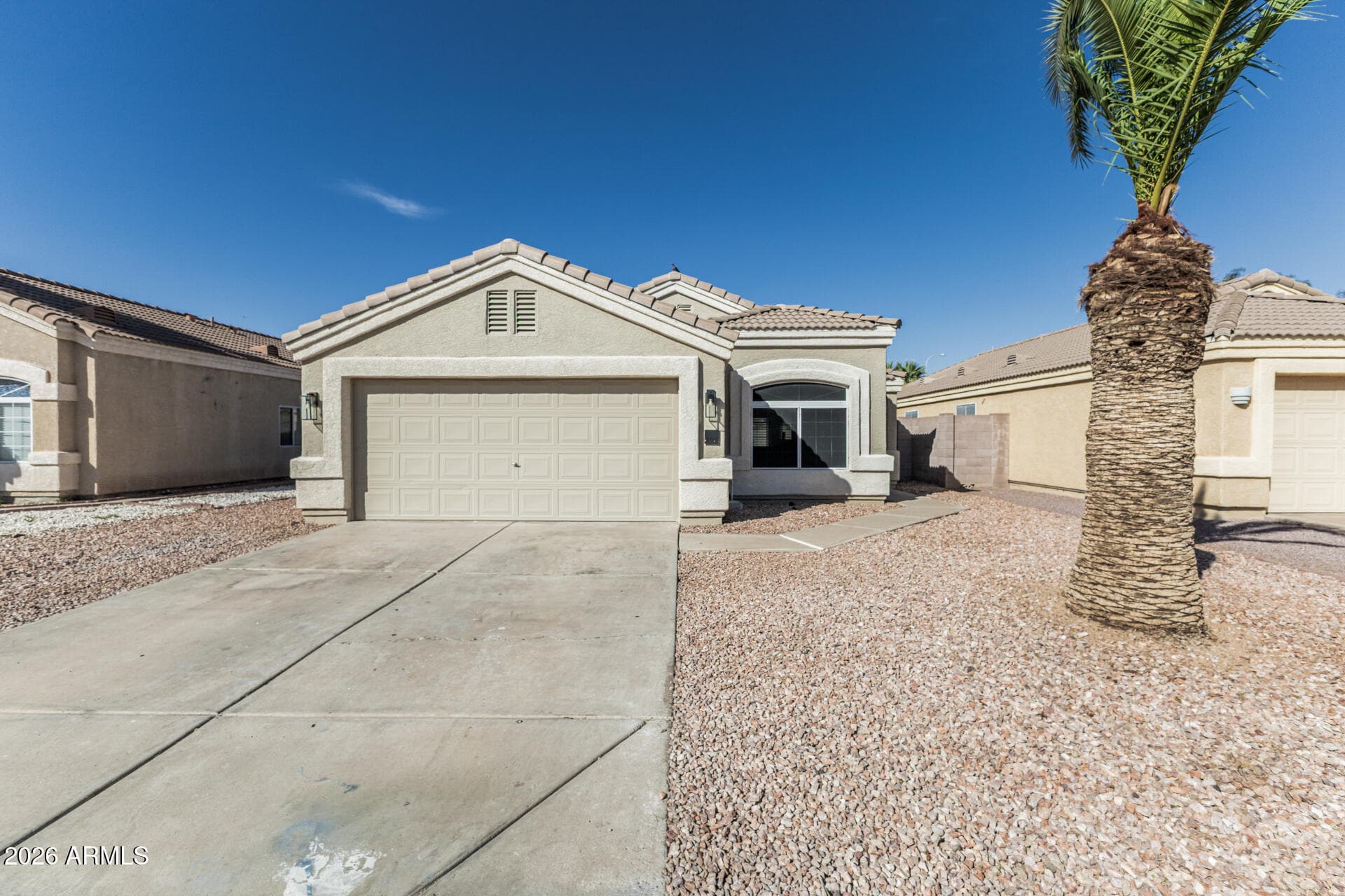 868 E Laredo St — photo 1