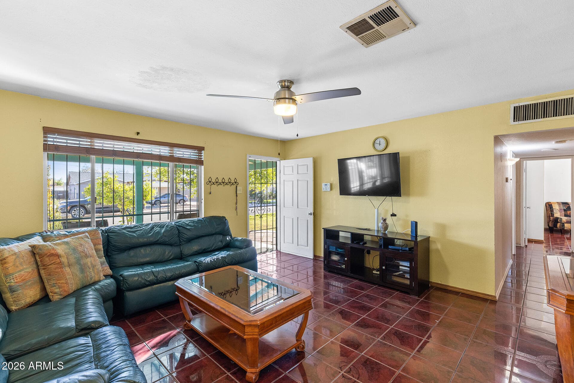 1946 E Fairmount Ave — photo 1