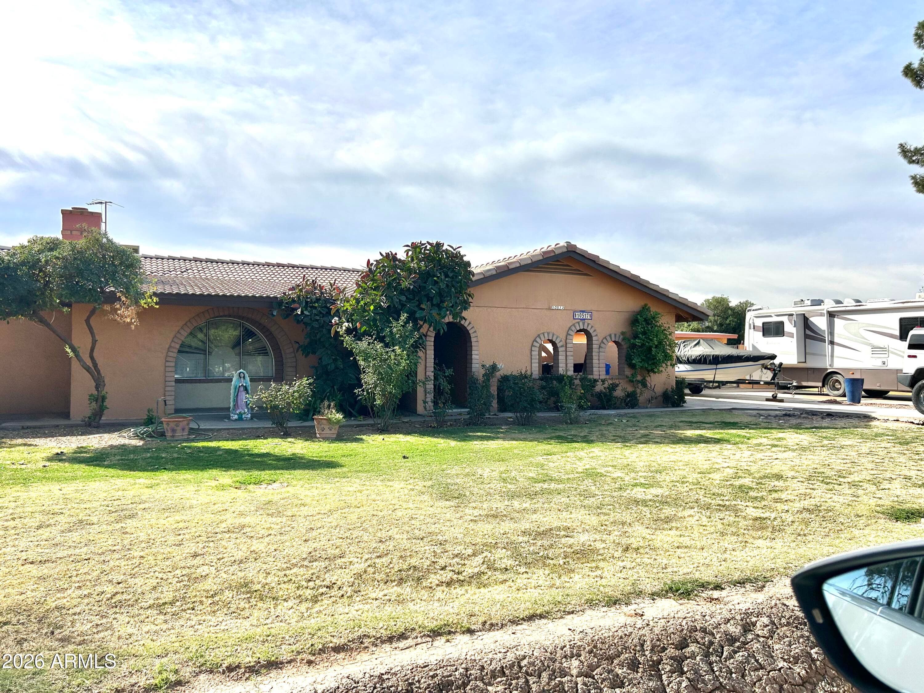 10517 W Catalina Dr — photo 2