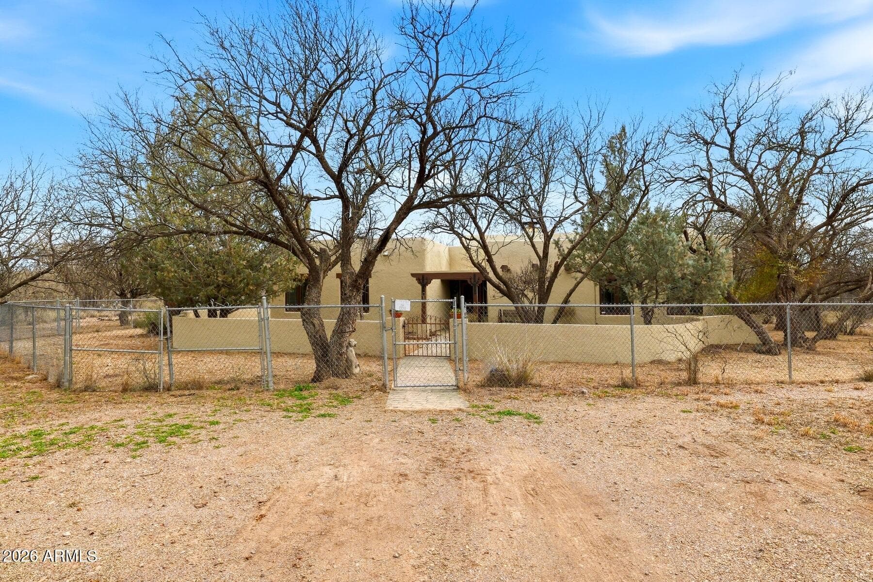 1366 E COTTONWOOD LN - Photo 1