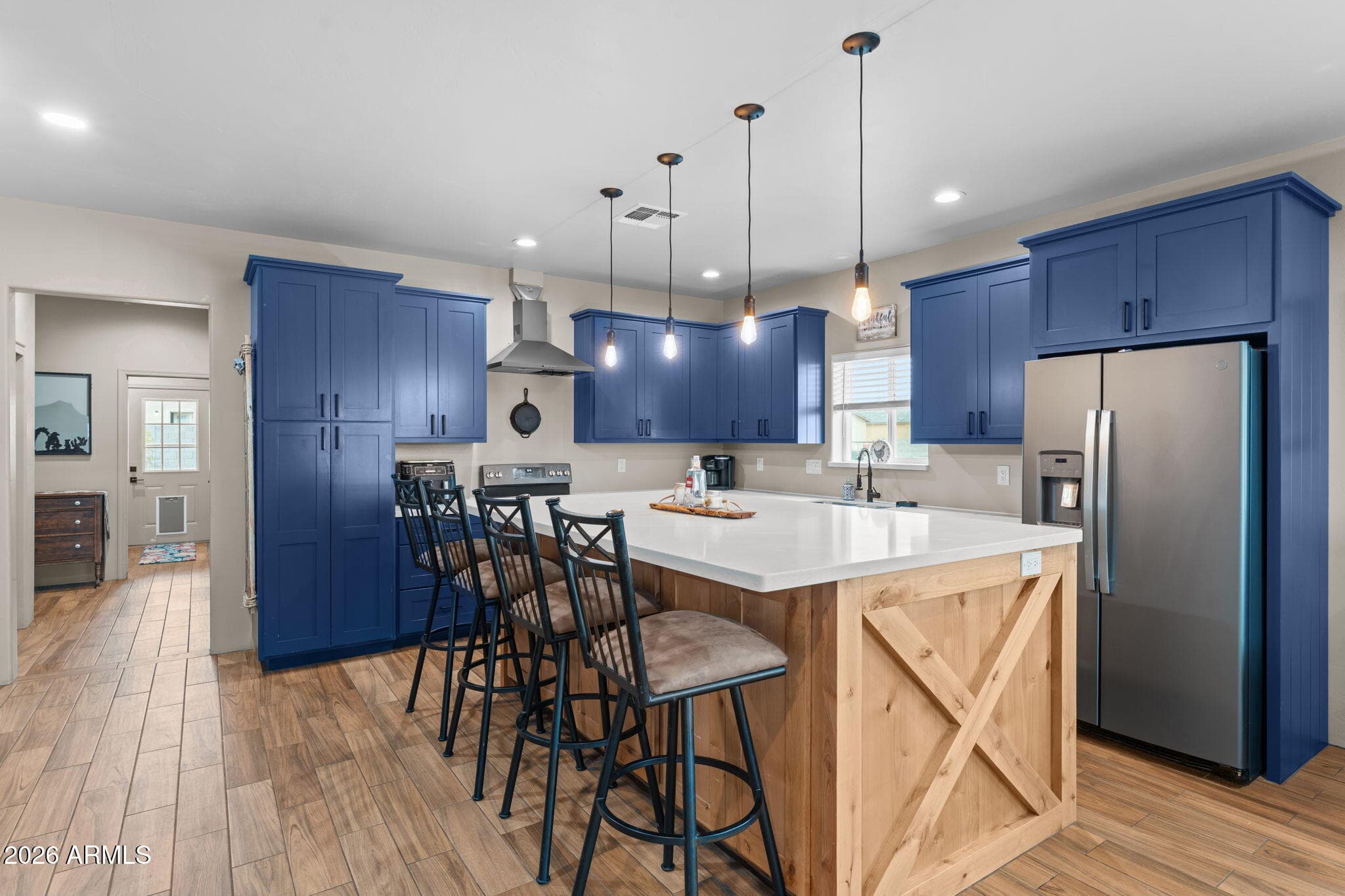 470 Guskin Rd — photo 1