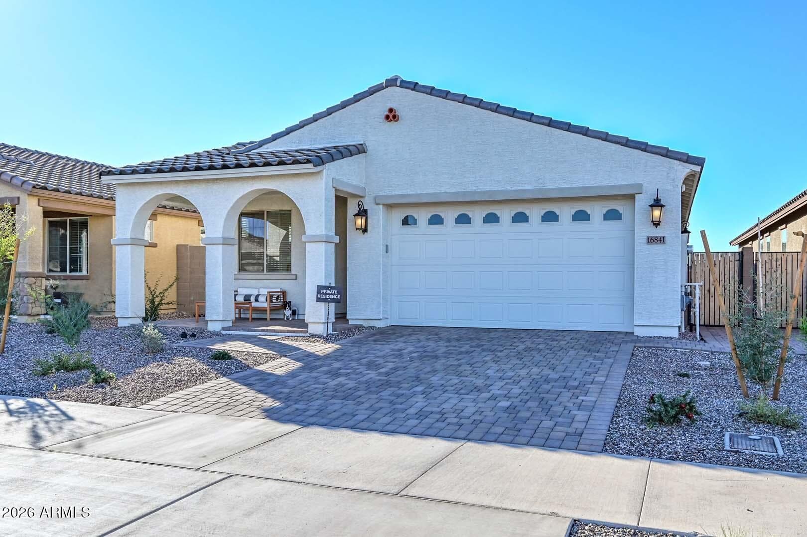 16841 W Hope Dr — photo 2