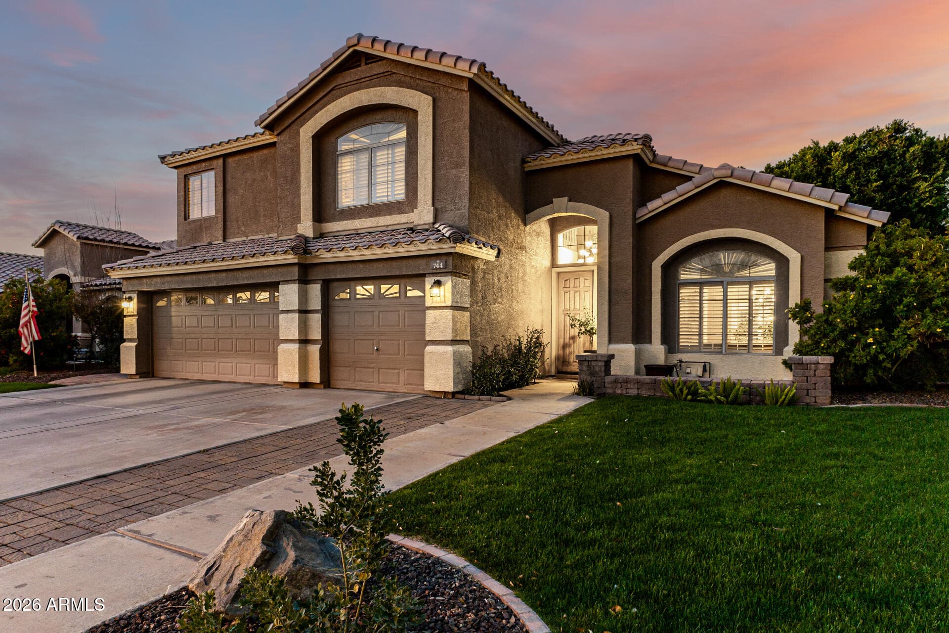 744 W Estrella Dr — photo 38