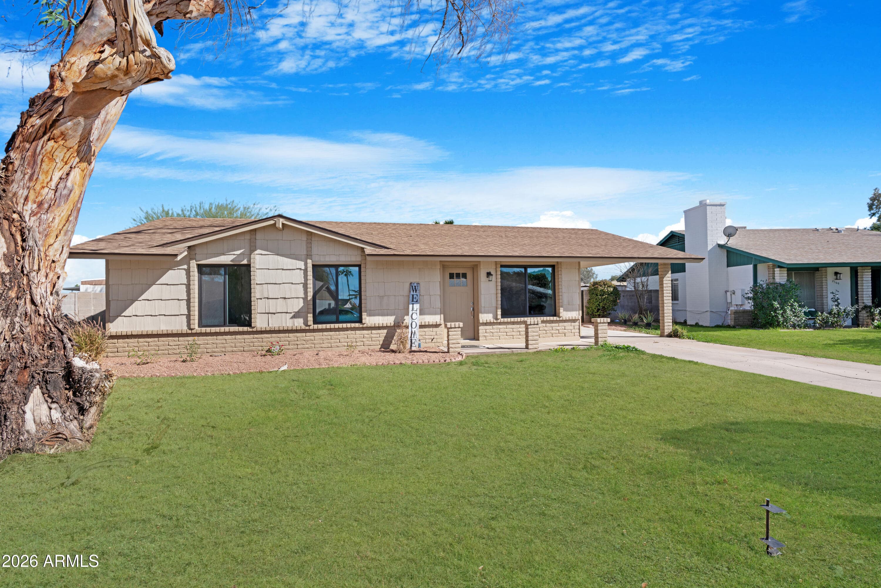2573 E Commonwealth Circle — photo 2