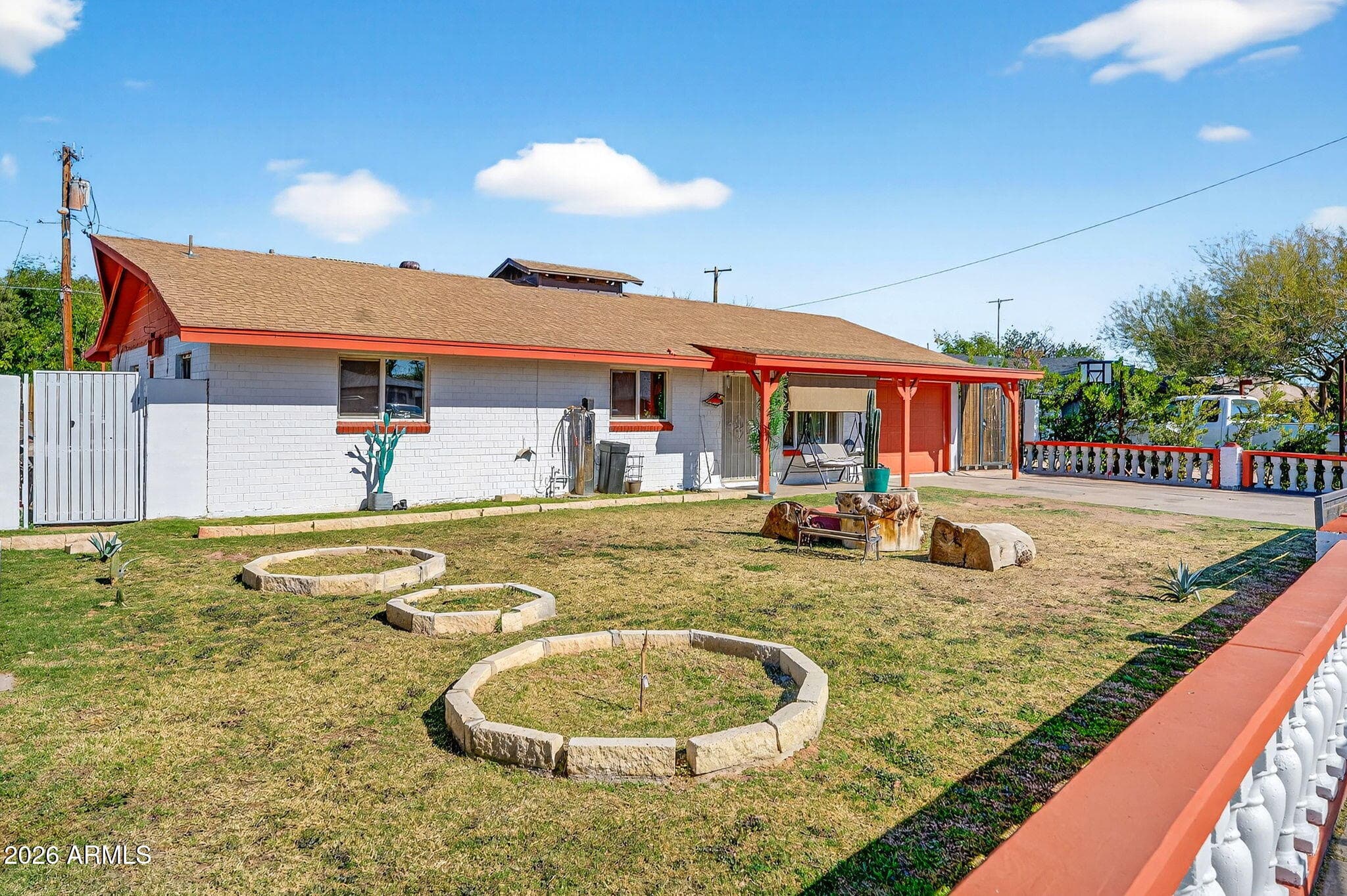 2222 W Flower St — photo 2