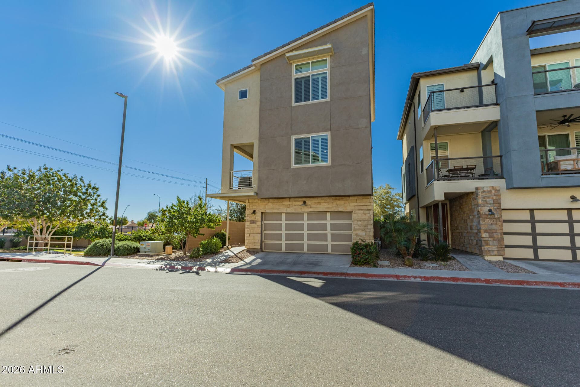 7045 W Carter Dr — photo 2