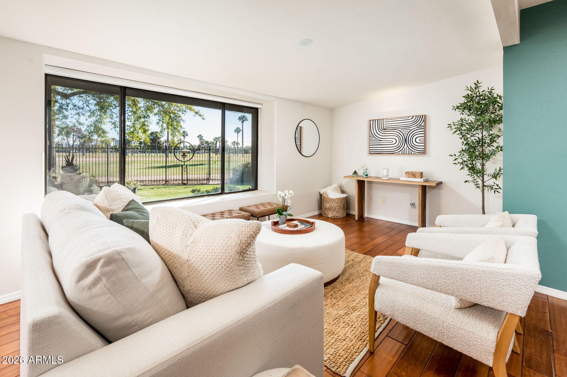 1825 W Lewis Ave — photo 1