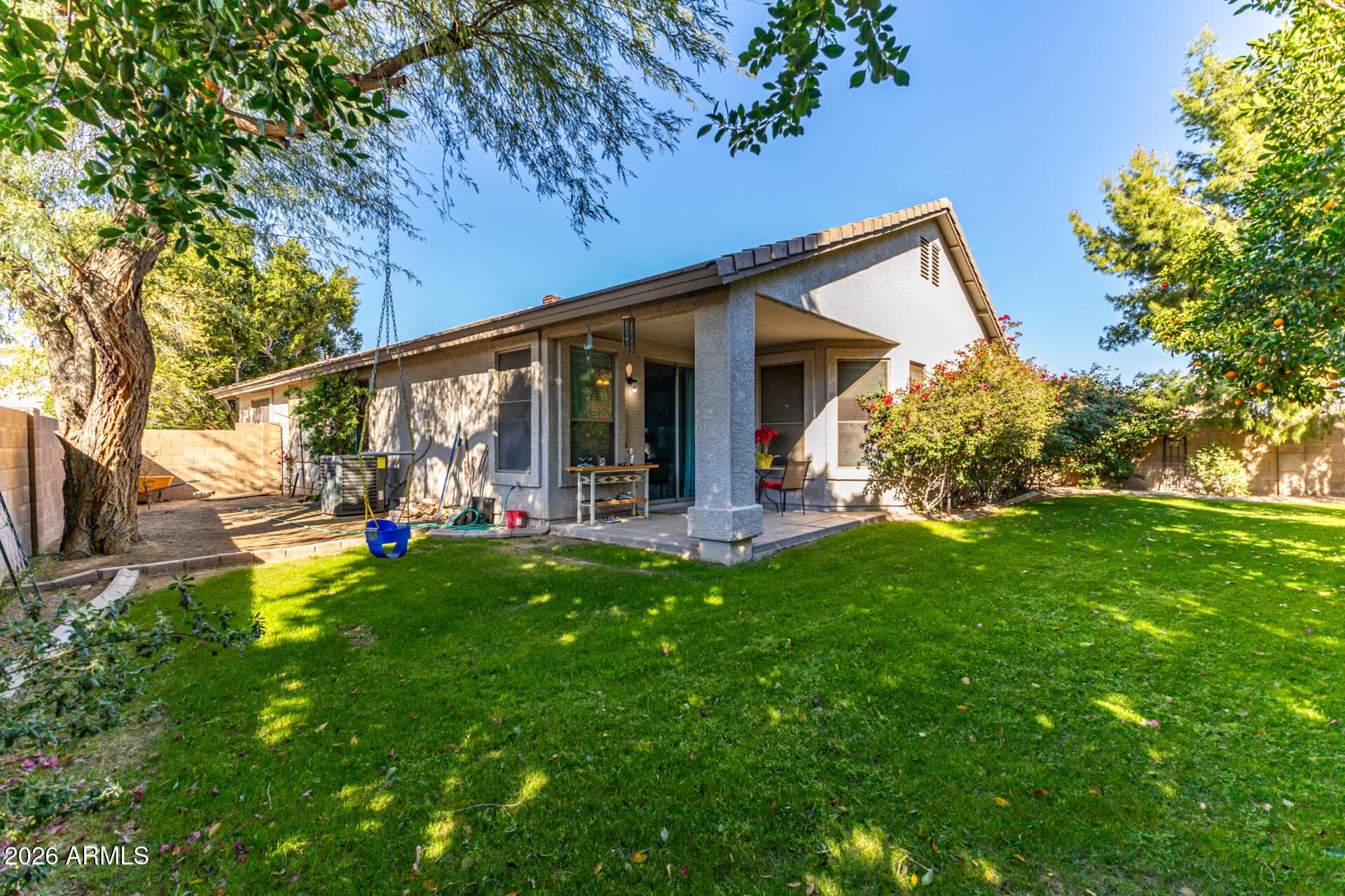 8975 W Clara Ln — photo 1