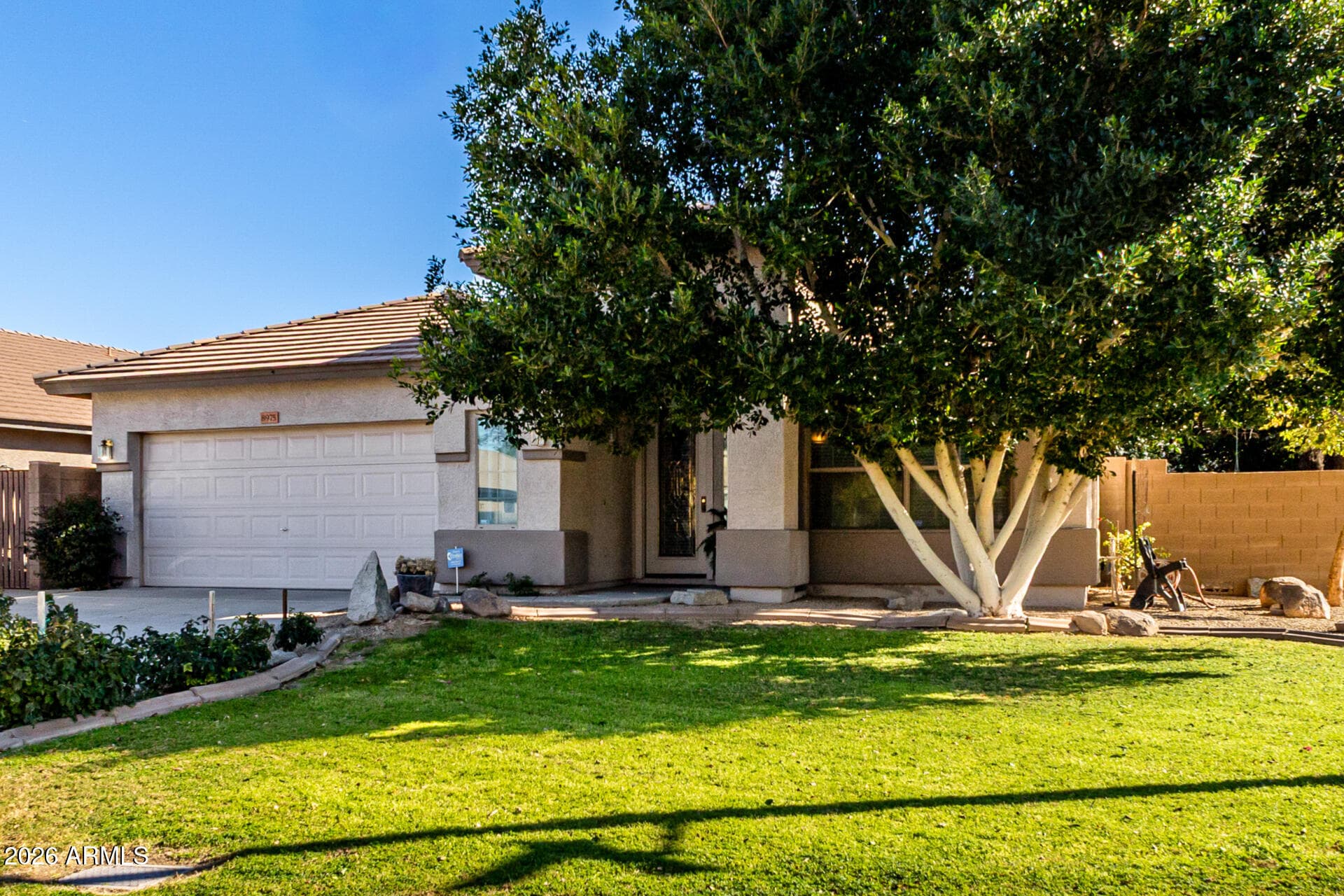 8975 W Clara Ln — photo 2