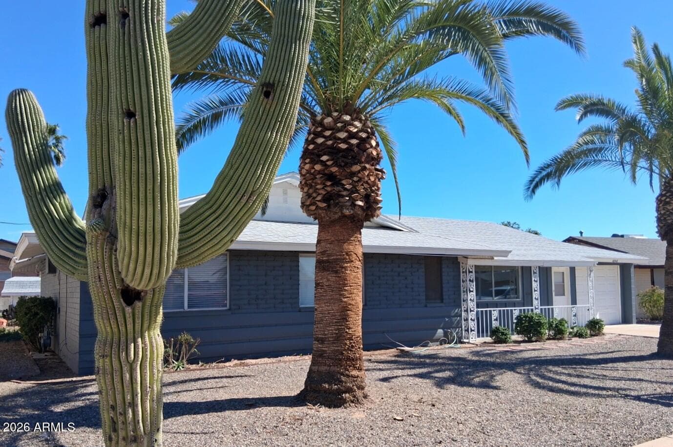 10748 W Hope Dr — photo 2