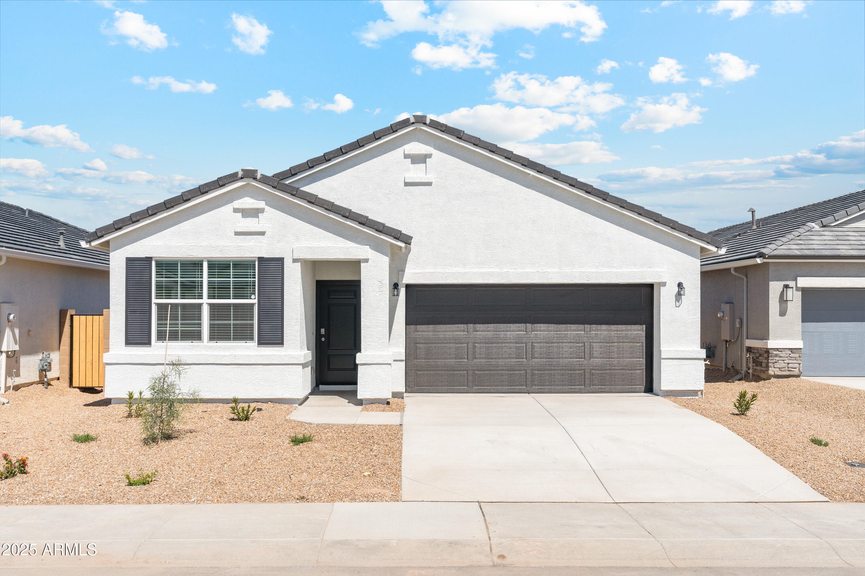 46605 W Skyline Dr — photo 1